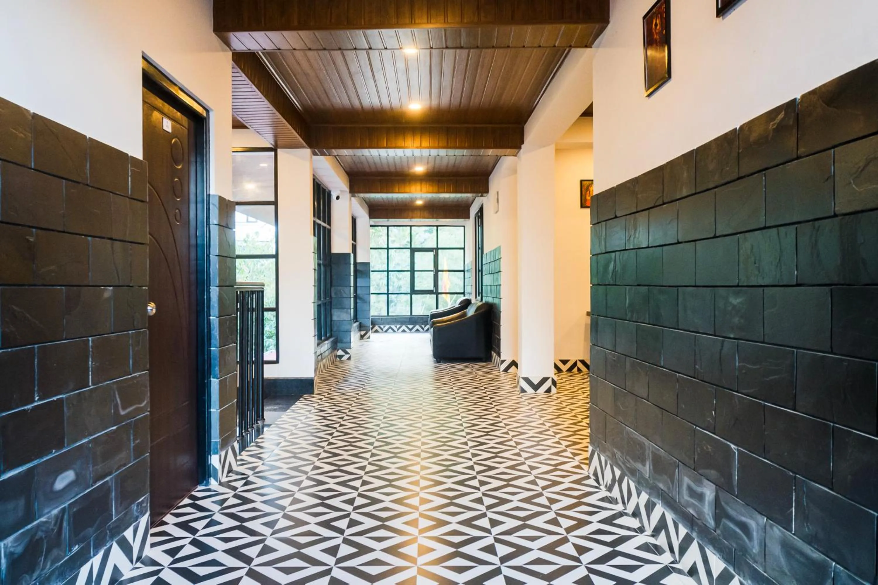 Property building in Sharolyn Boutique Hotel