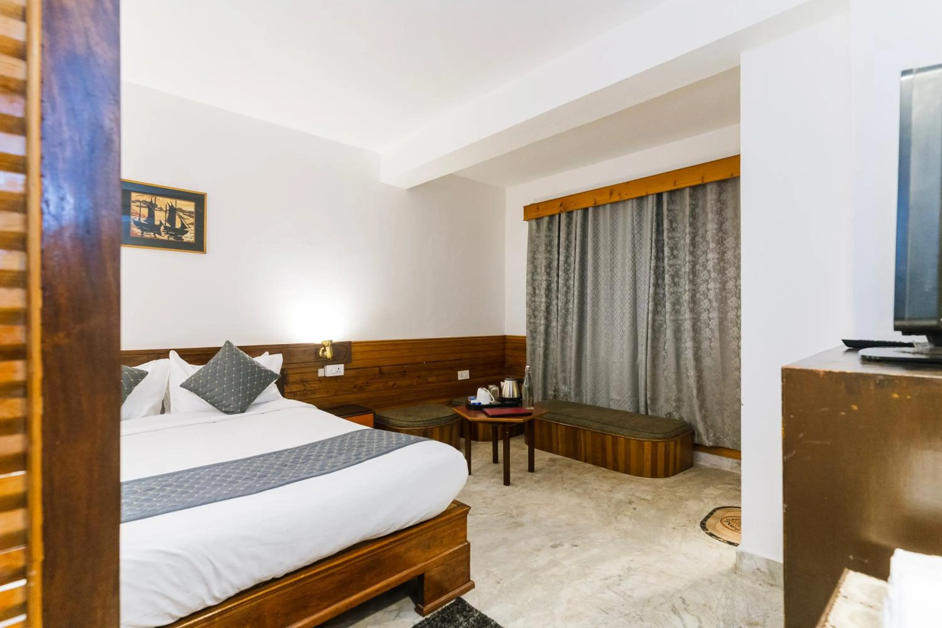 Bed in Sharolyn Boutique Hotel