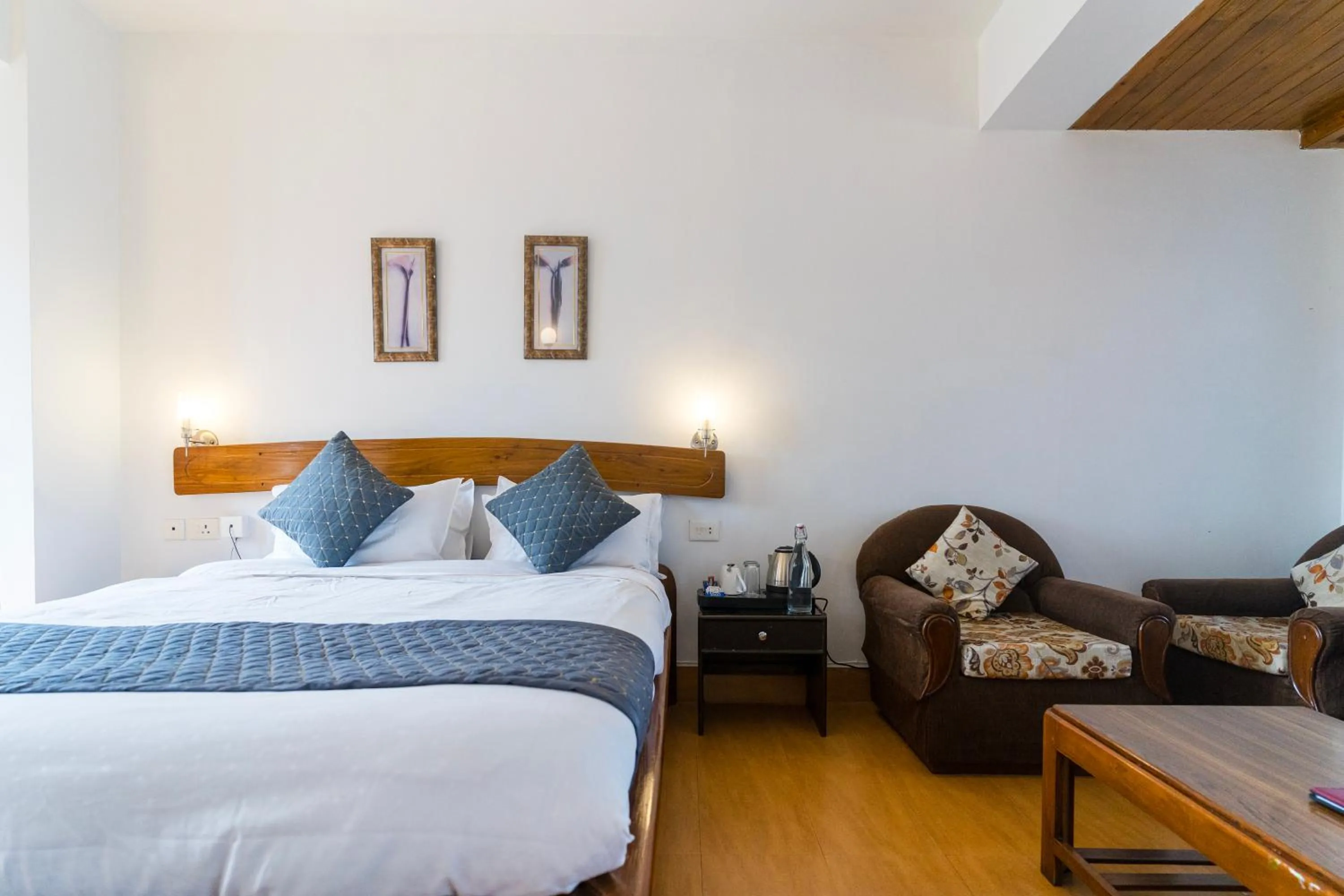 Bed in Sharolyn Boutique Hotel