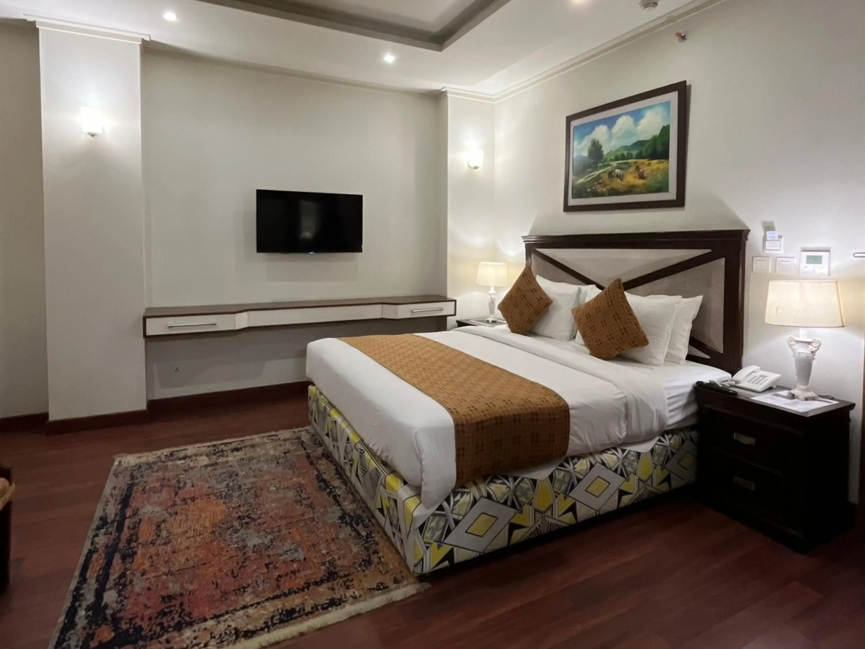 TV and multimedia, Bed in Sintra Hotel