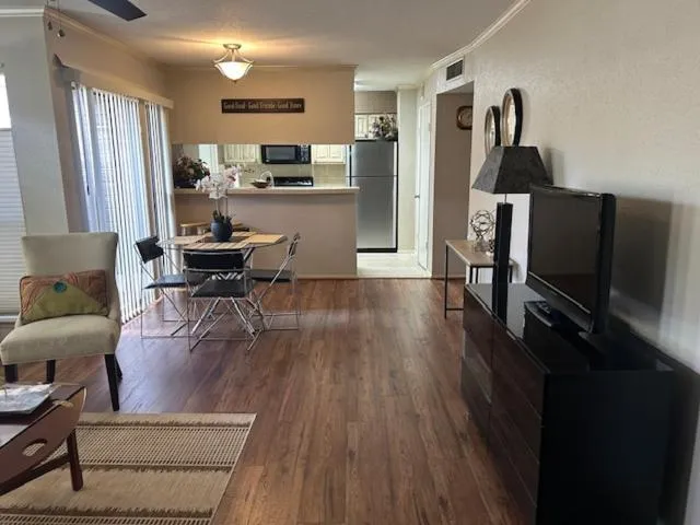 Houston-Med Center NRG Area 2B-2B All Inclusive