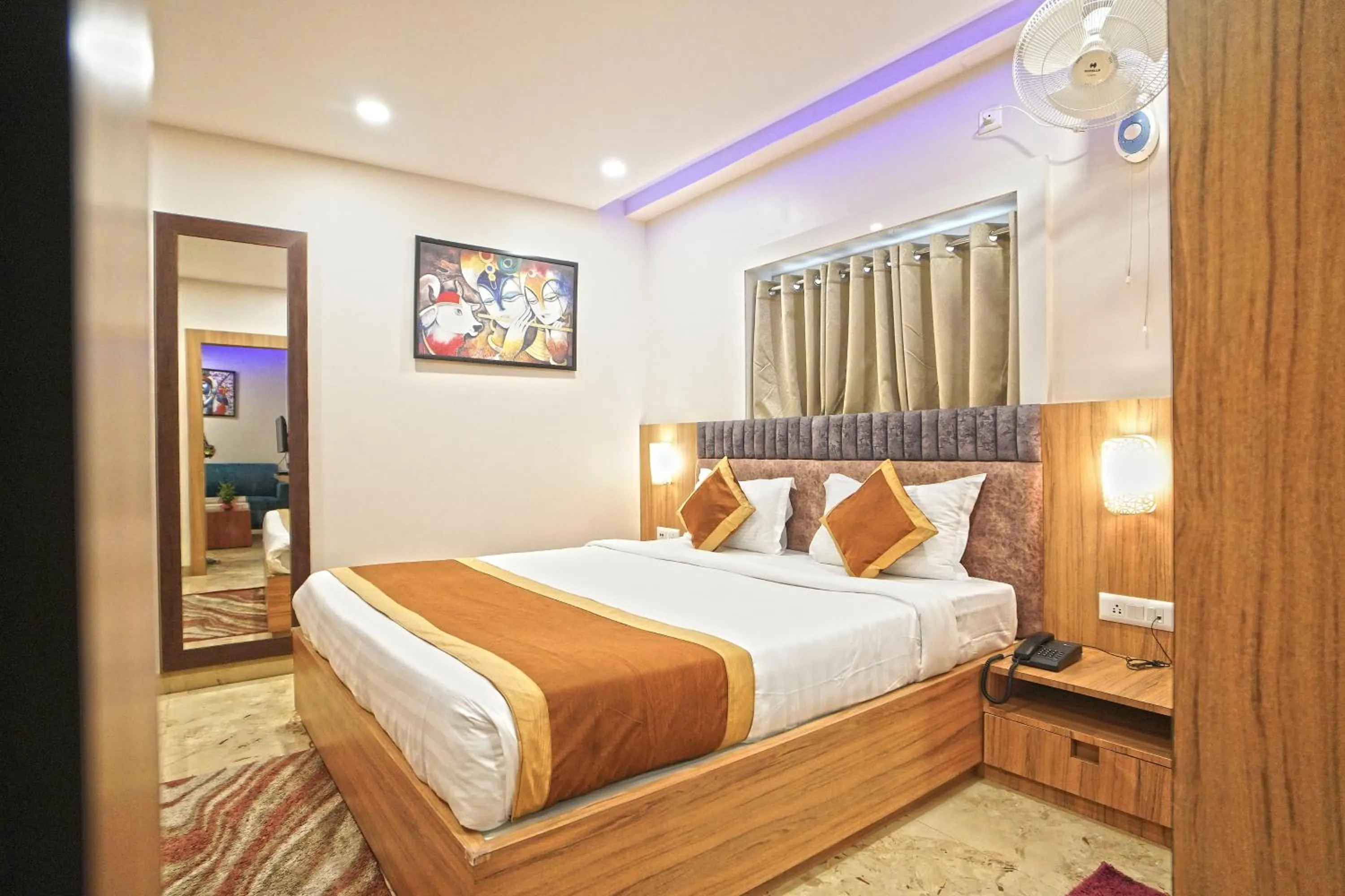 Bed in Hotel Ekta International !! 300 Mts From BABA BAIDYANATH DHAM TEMPLE !!