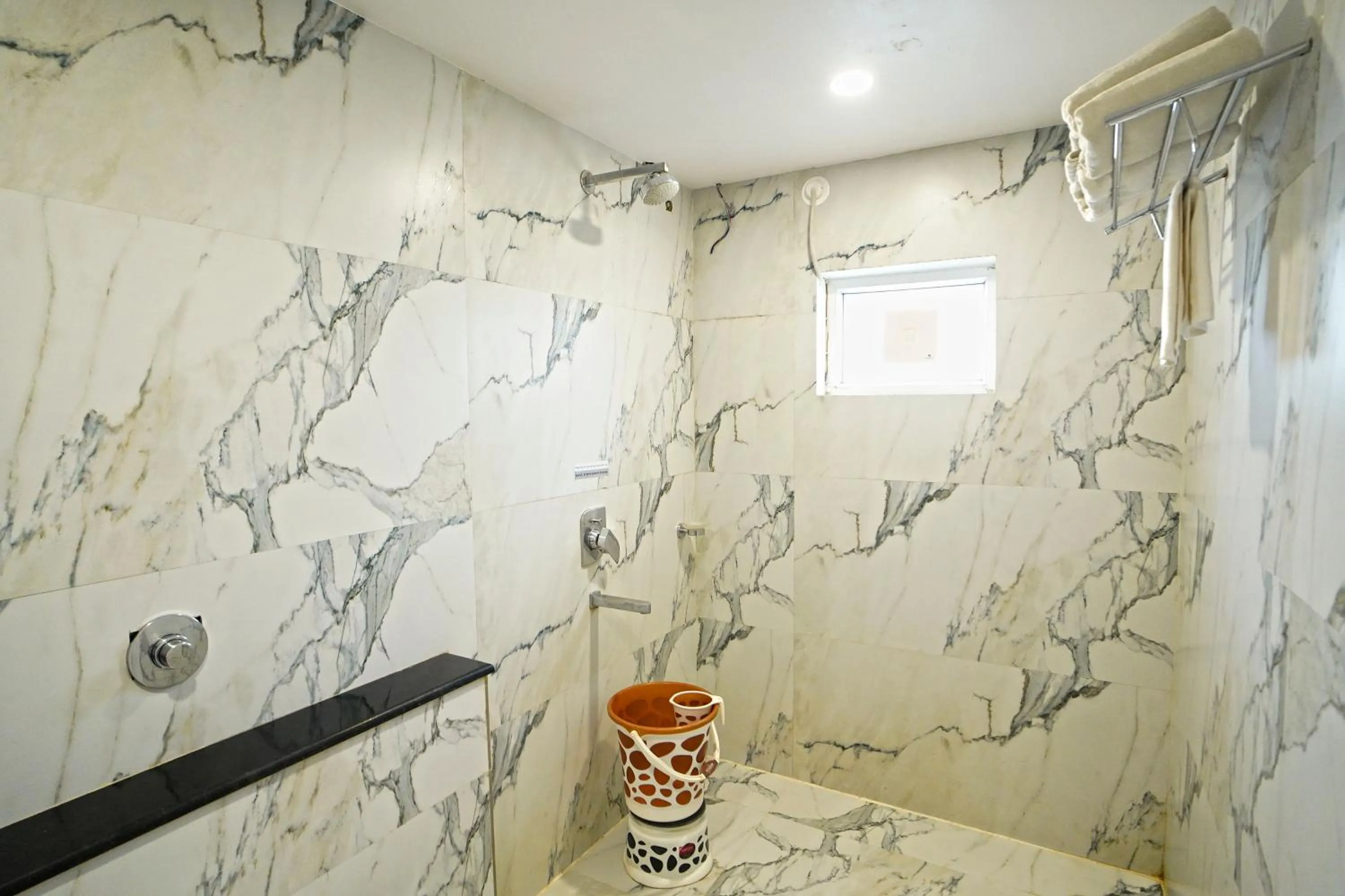 Shower in Hotel Ekta International !! 300 Mts From BABA BAIDYANATH DHAM TEMPLE !!