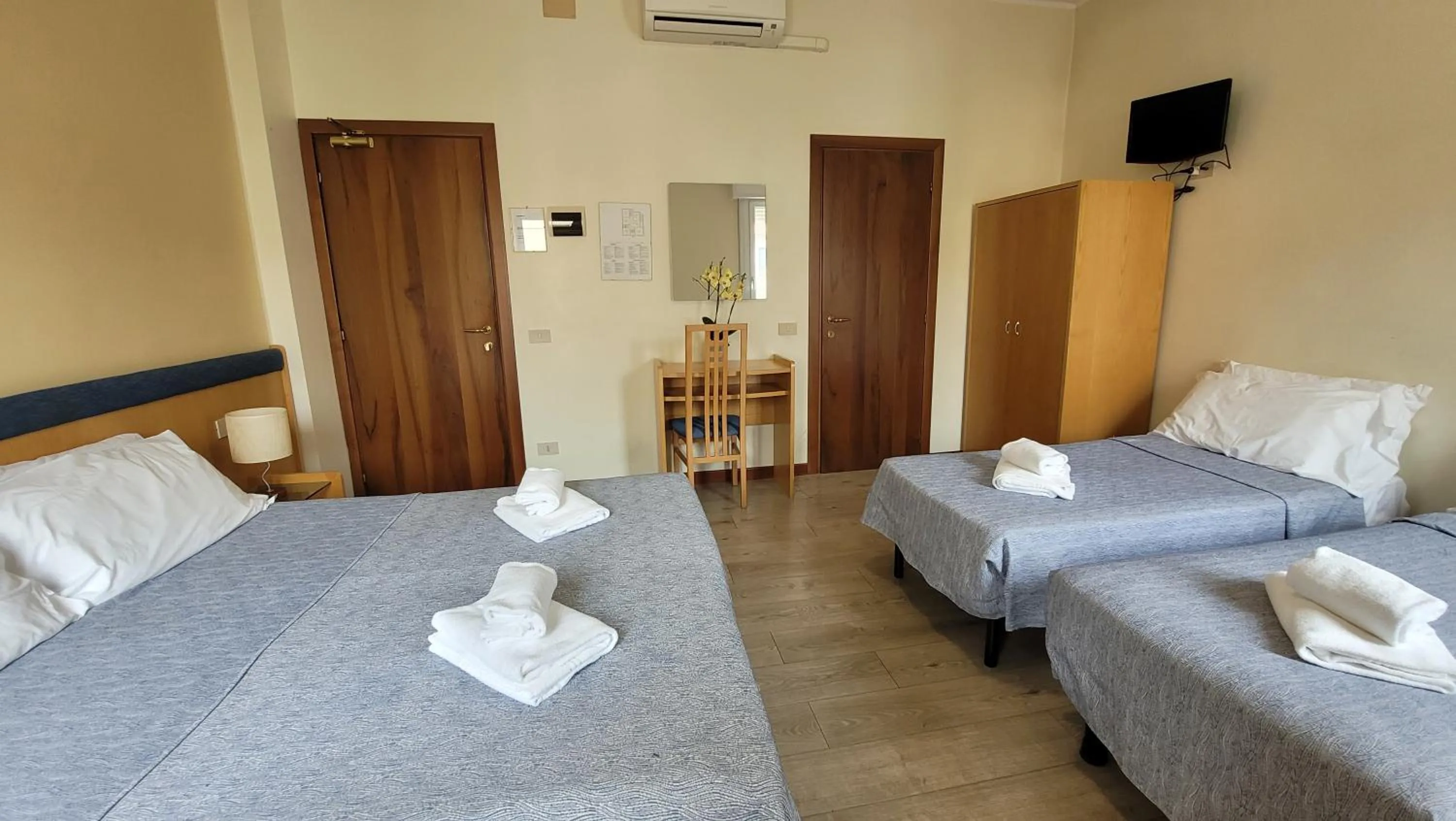 Bedroom, Bed in Hotel Montepiana