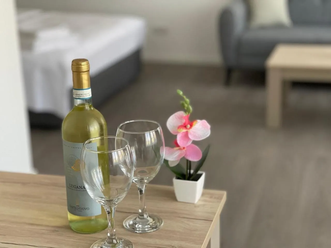 Photo of the whole room in Weseler Wirtshaus Appartements