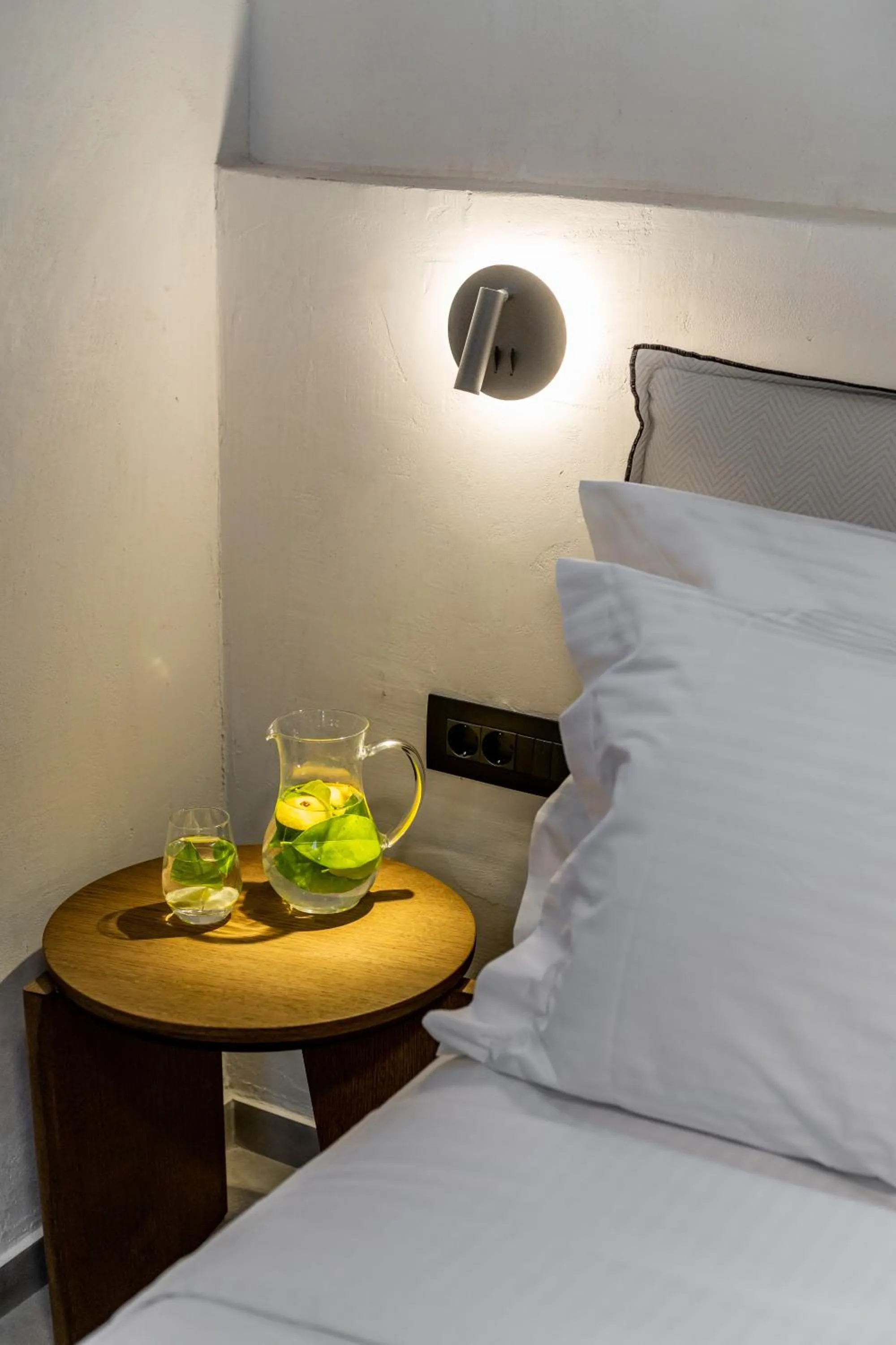 Bedroom, Bed in Amer Suites