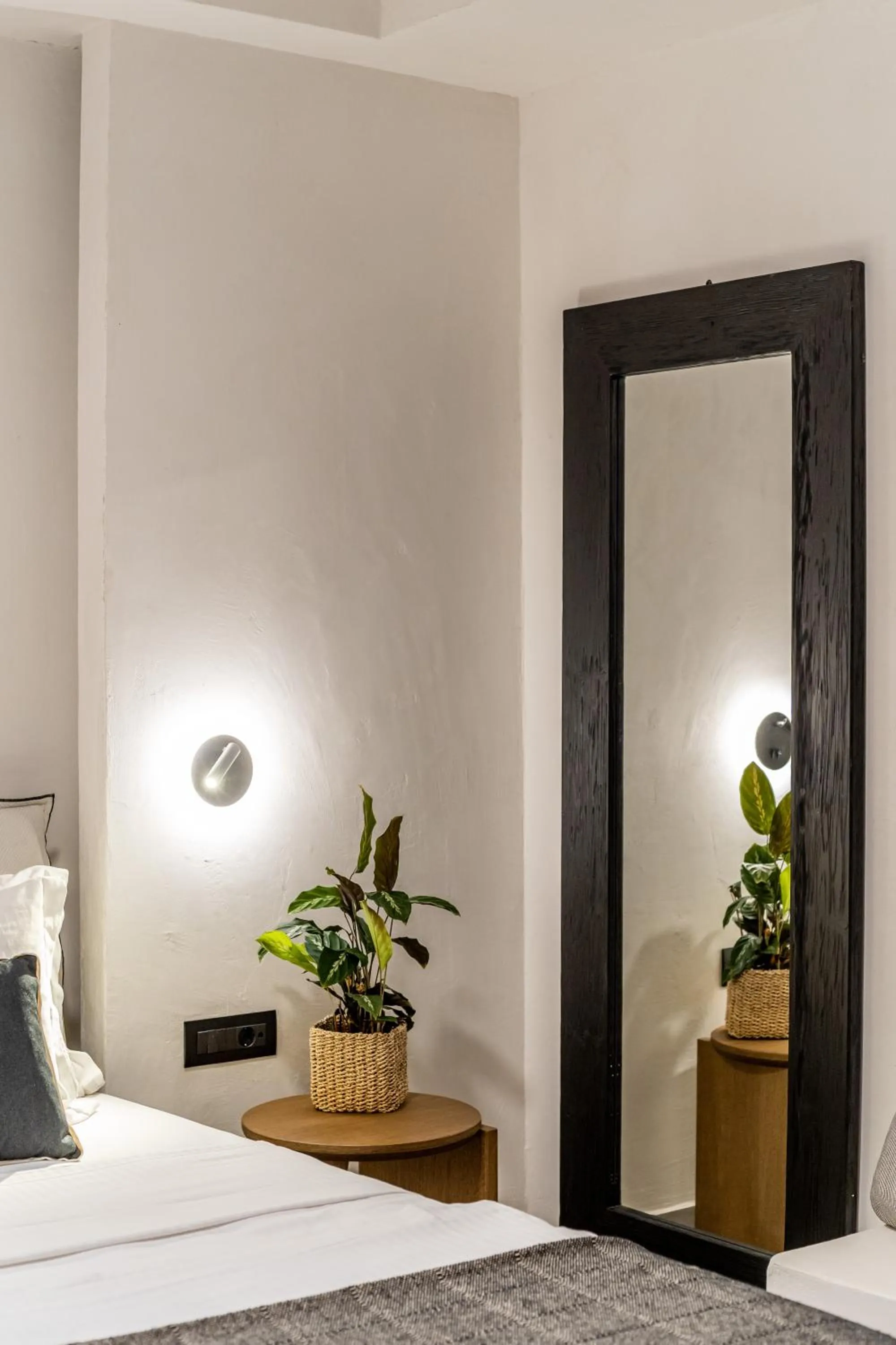 Bedroom, Bed in Amer Suites