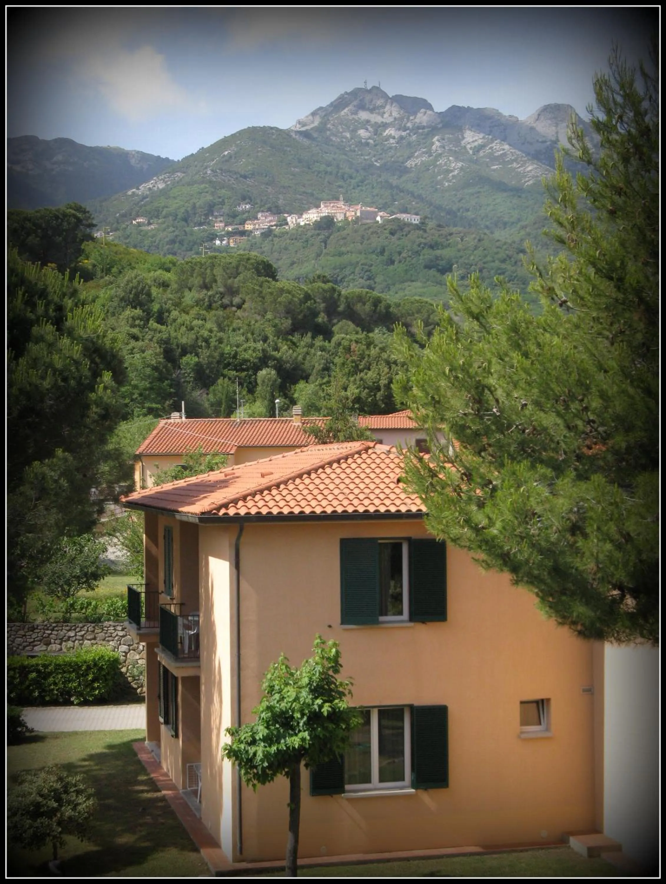 Property building in Hotel Residence Isola Verde