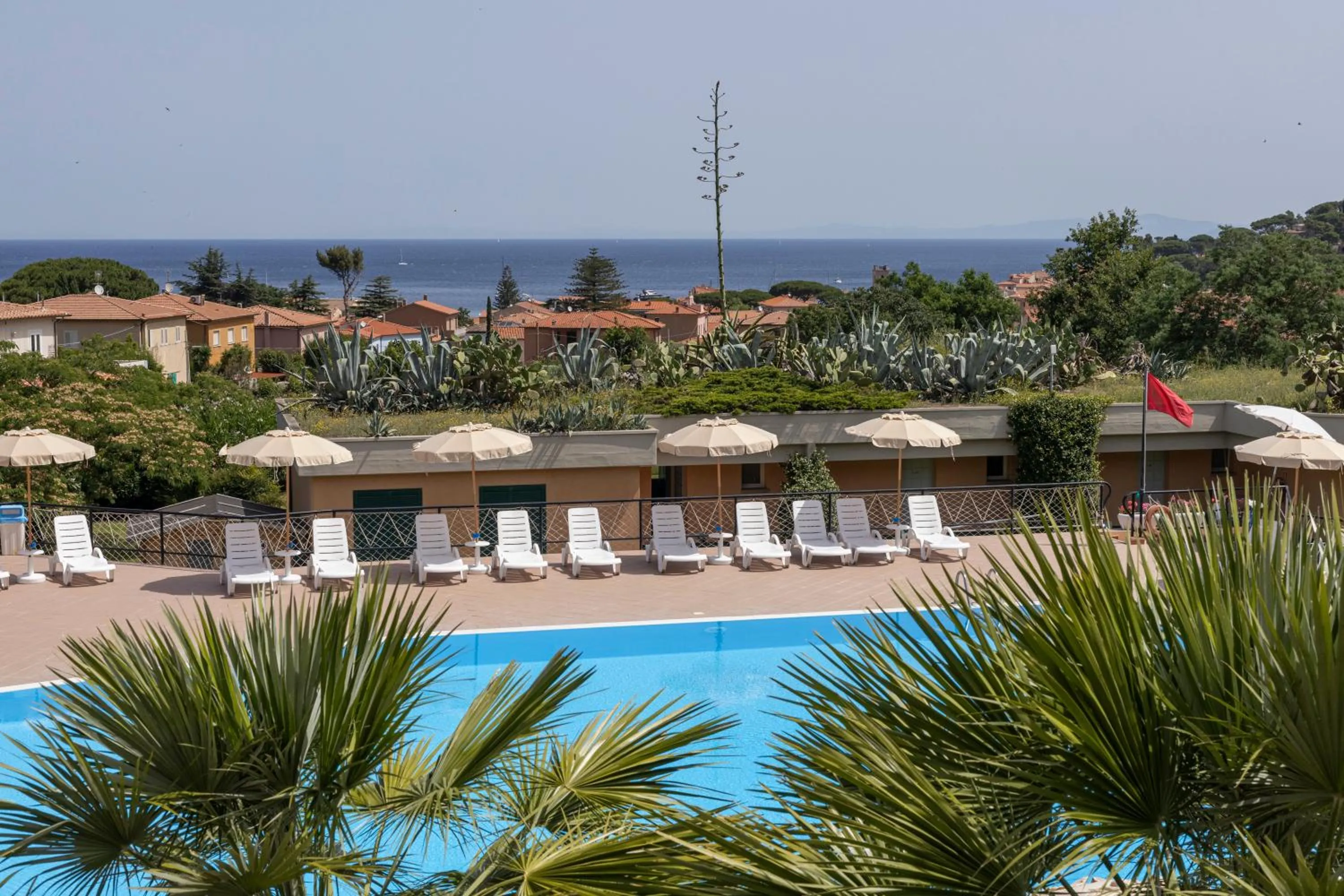 Pool view in Hotel Residence Isola Verde