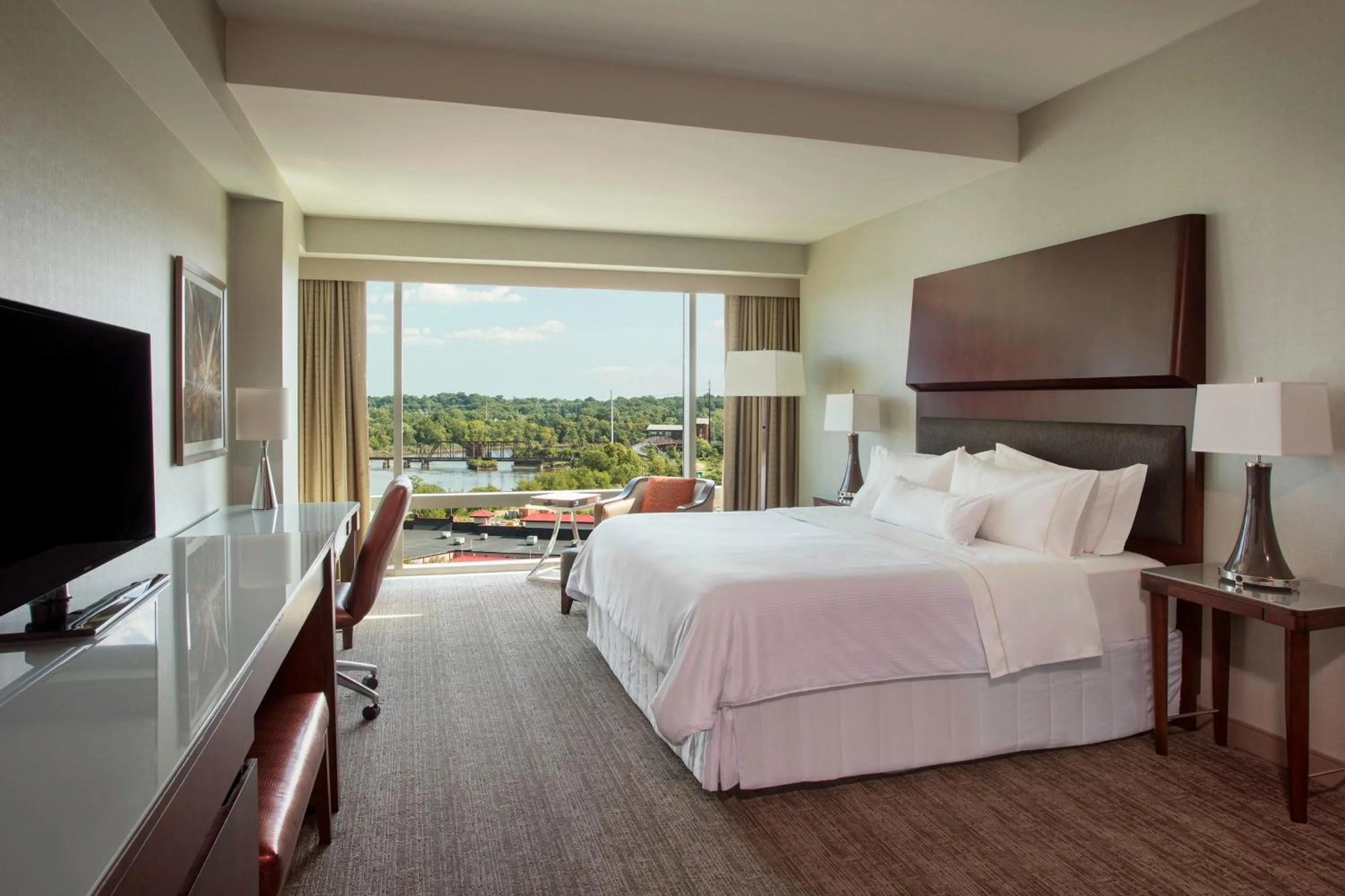 Photo of the whole room, Bed in The Westin Wilmington