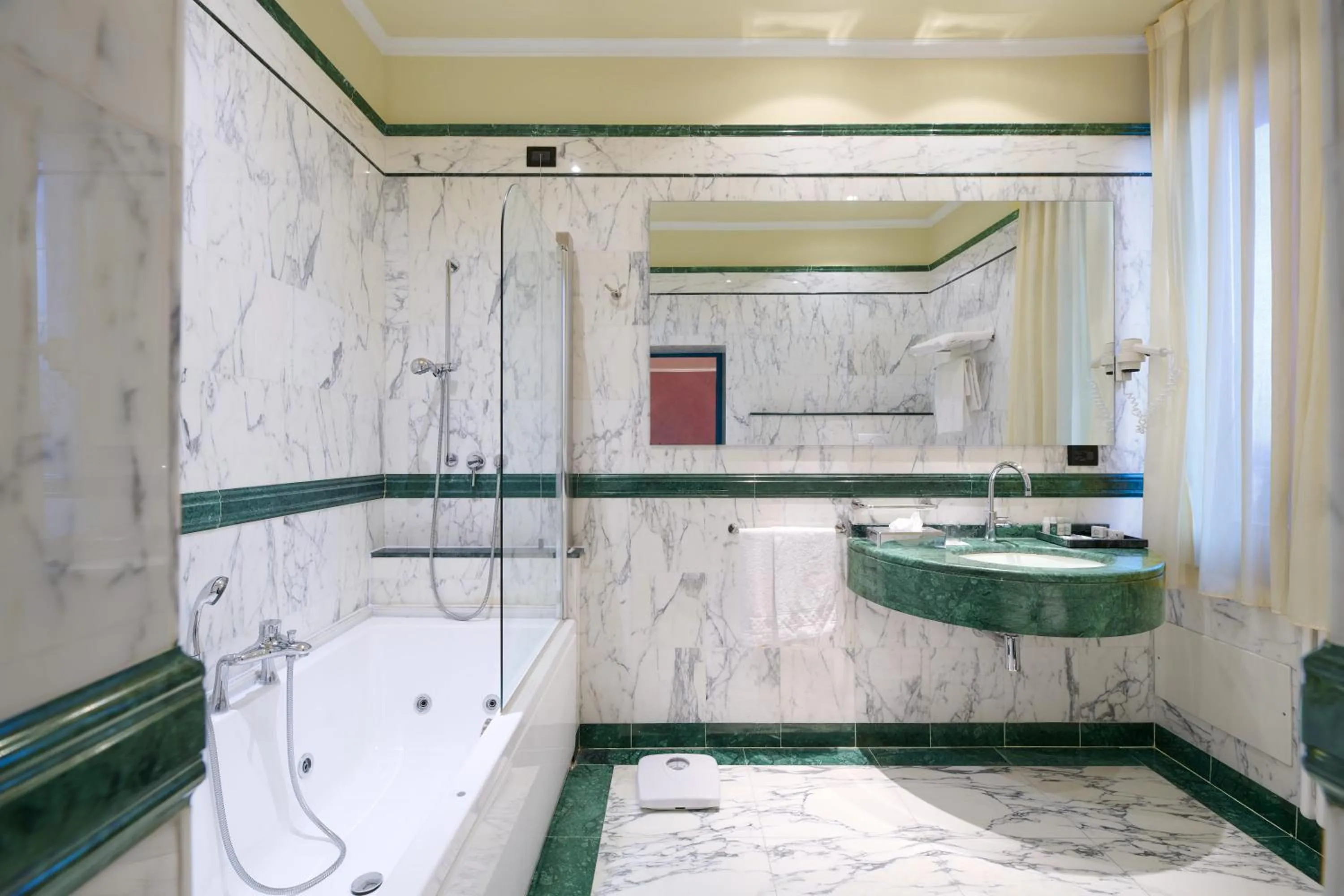 Bathroom in Grand Hotel Bellavista Palace & Golf