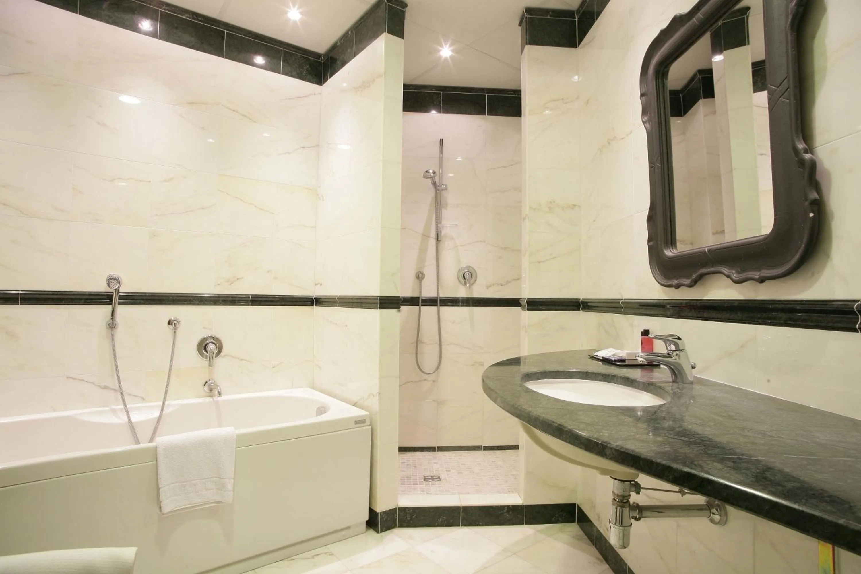 Bathroom in Grand Hotel Bellavista Palace & Golf