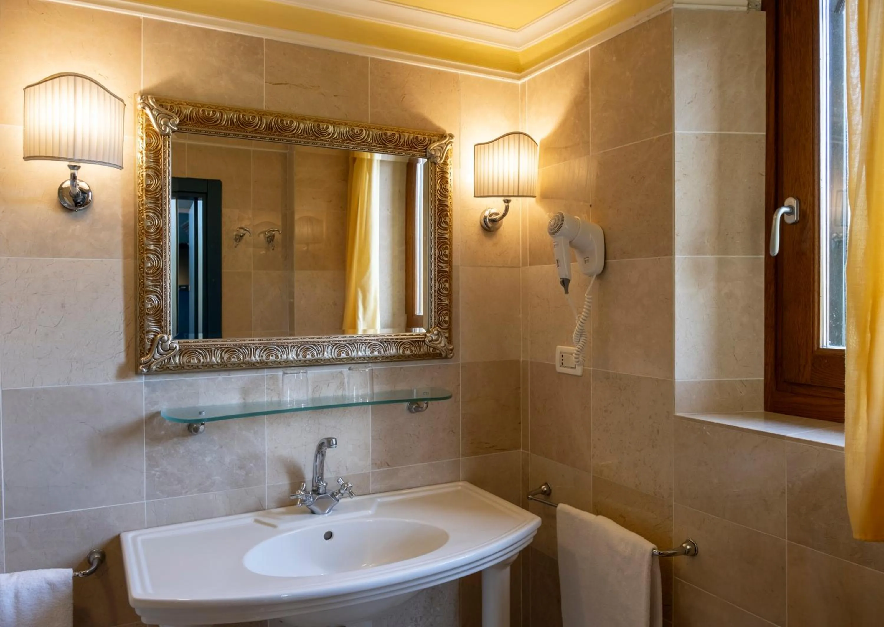Bathroom in Grand Hotel Bellavista Palace & Golf