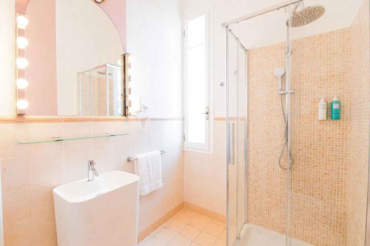 Bathroom in Hotel La Pineta Al Mare