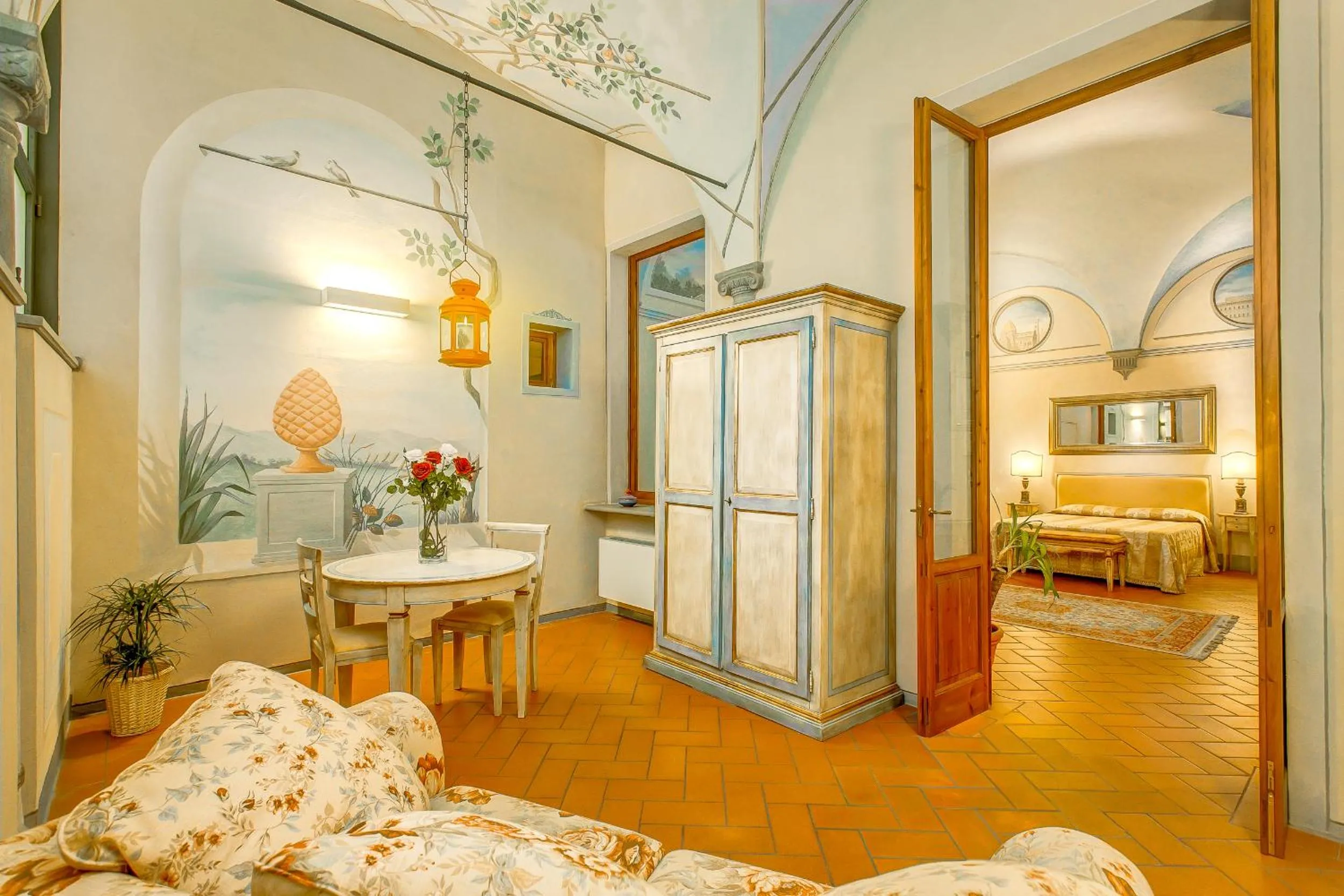 Living room, Bed in Firenze Suite