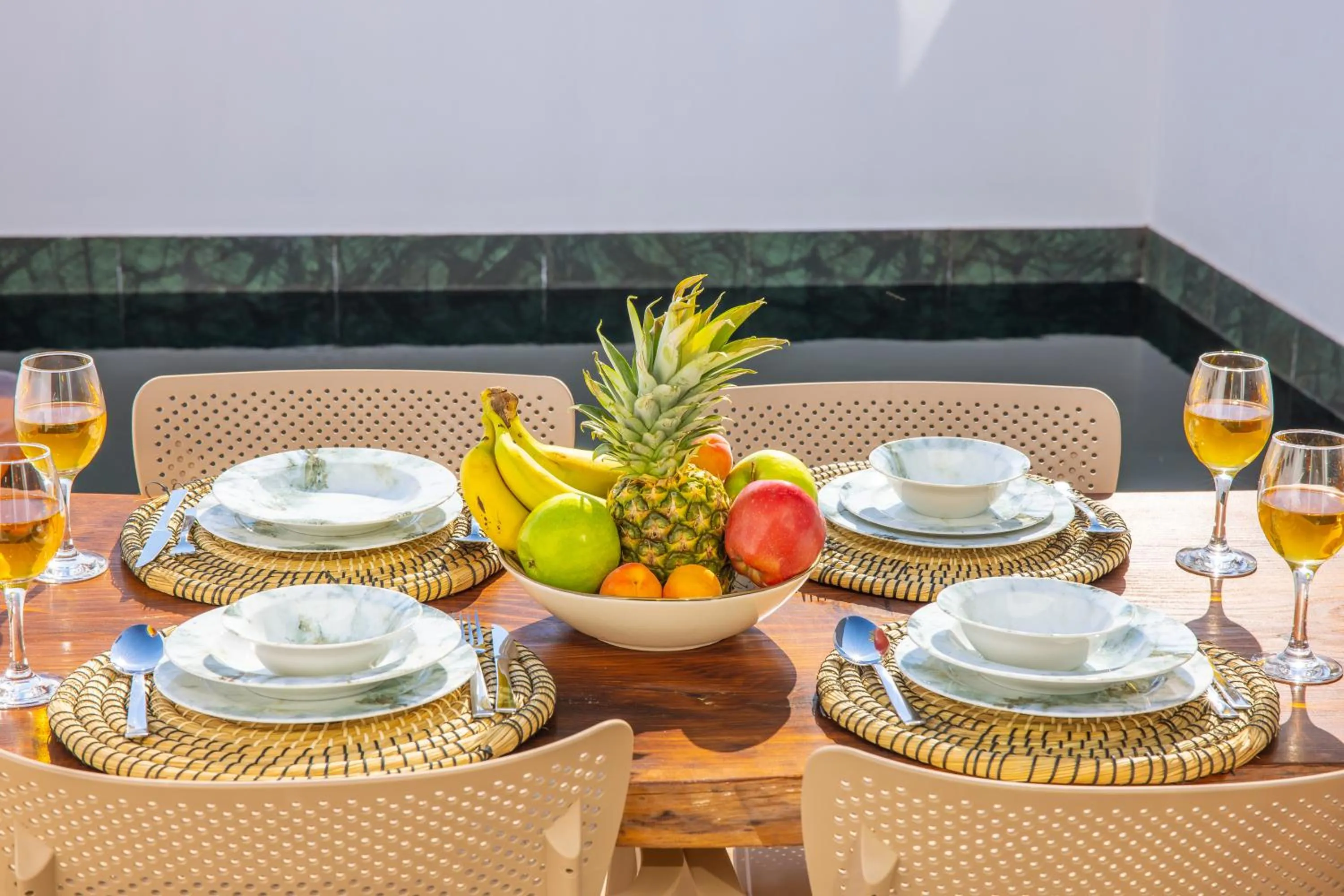 Food and drinks in Villa Ay