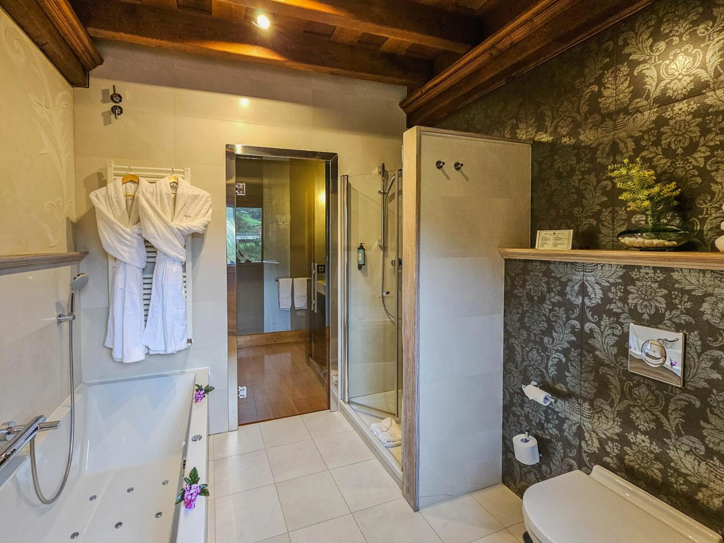 Shower in Casona De La Pinta