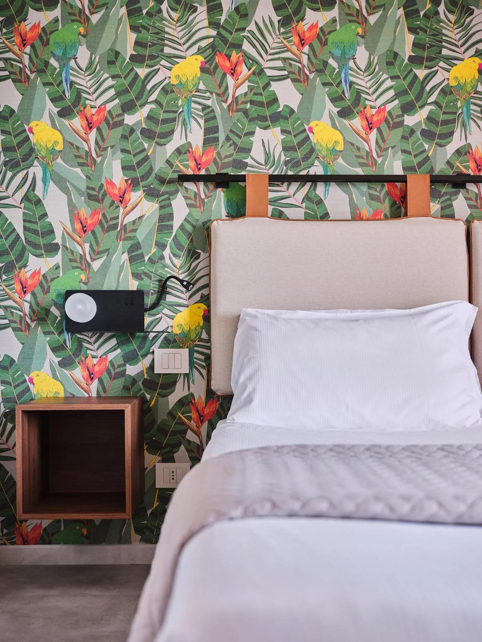 Bed in Hotel Carillon