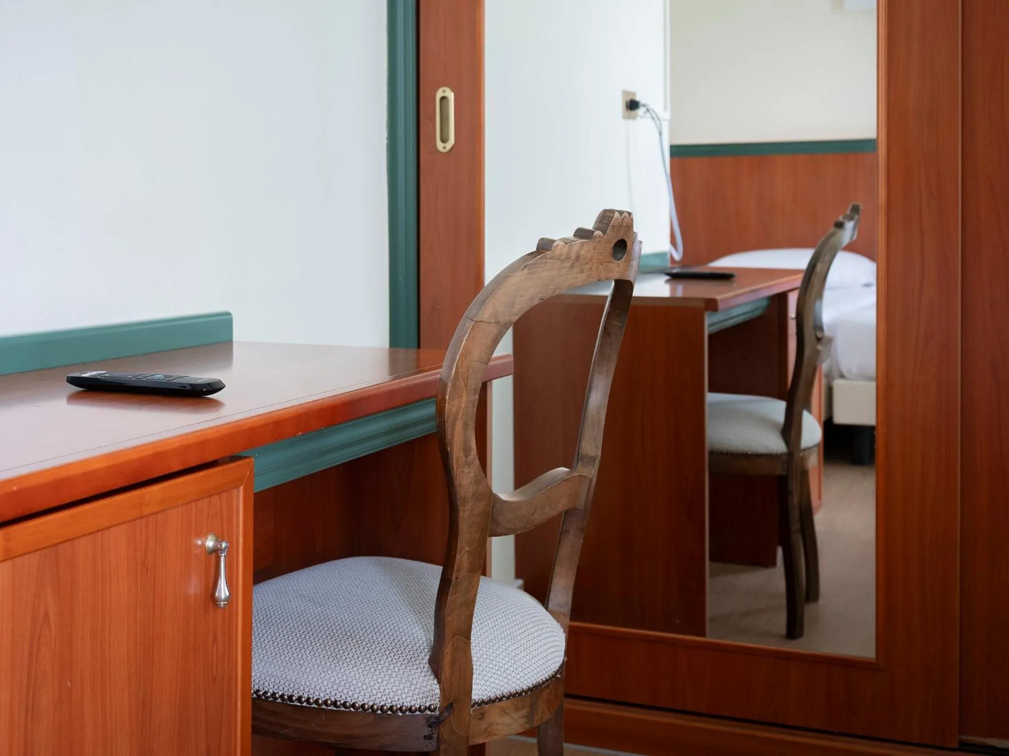 Decorative detail in Hotel Carillon