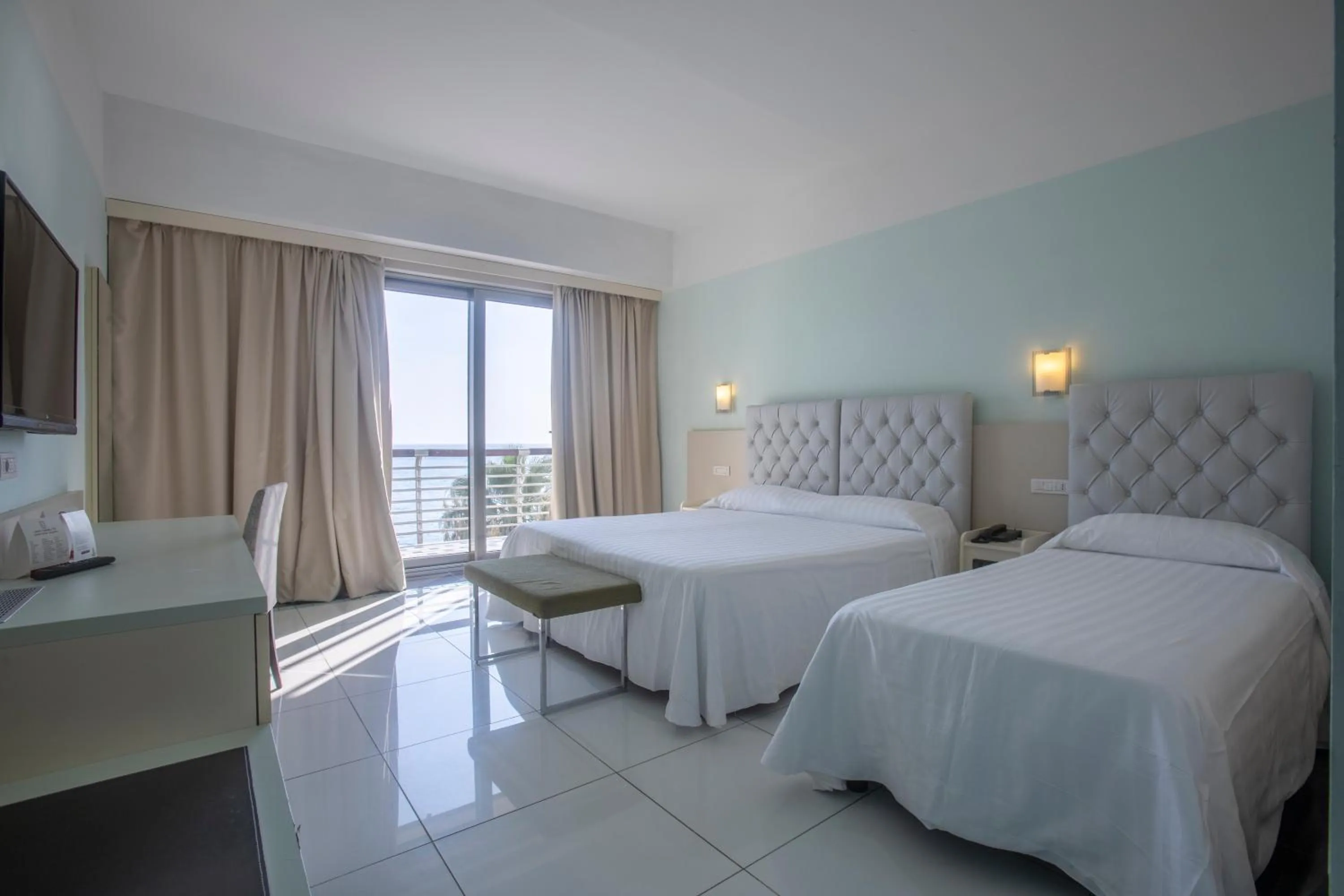 Bed in Grand Hotel Salerno