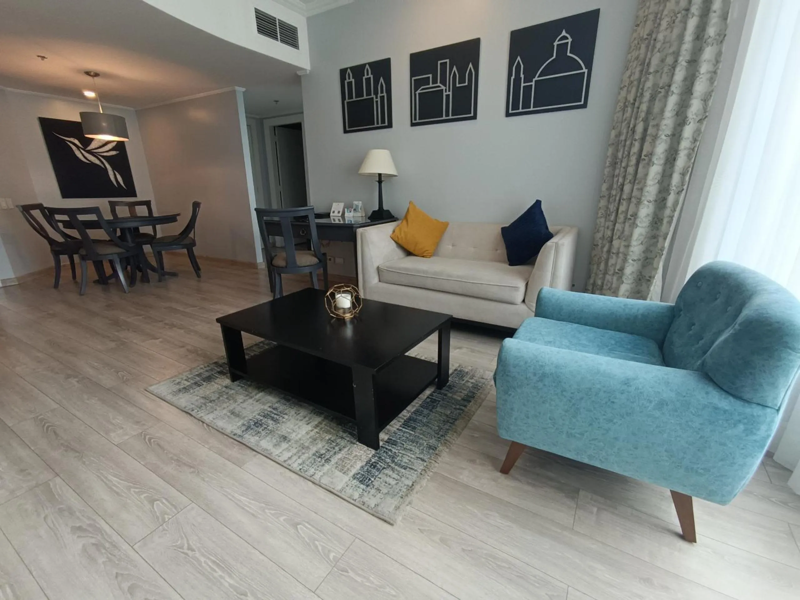 Dining area in Aparta Hotel Torres de Suites