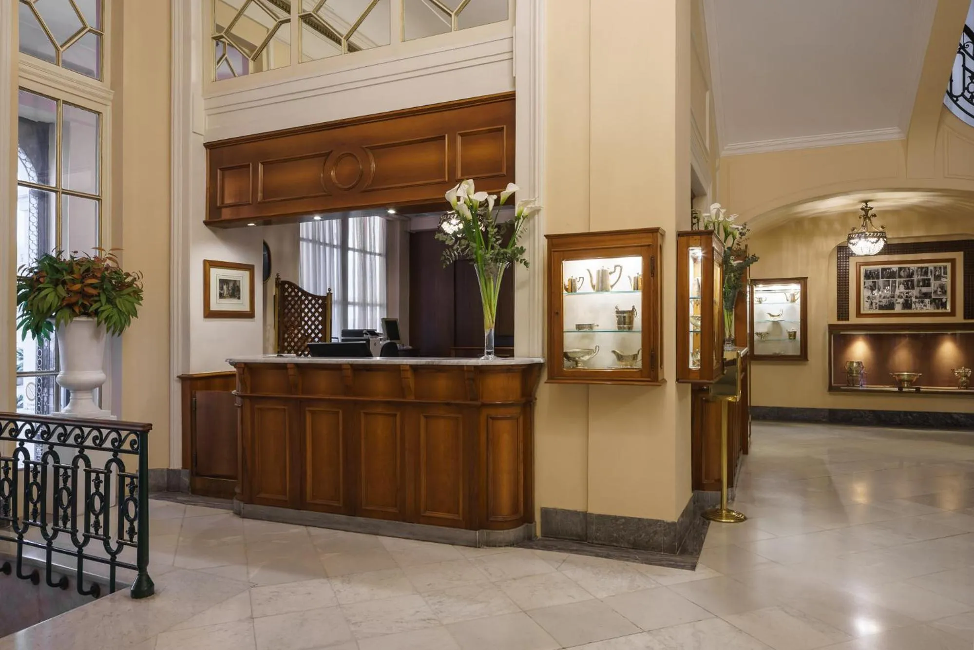 Lobby or reception in Eurostars Hotel Excelsior
