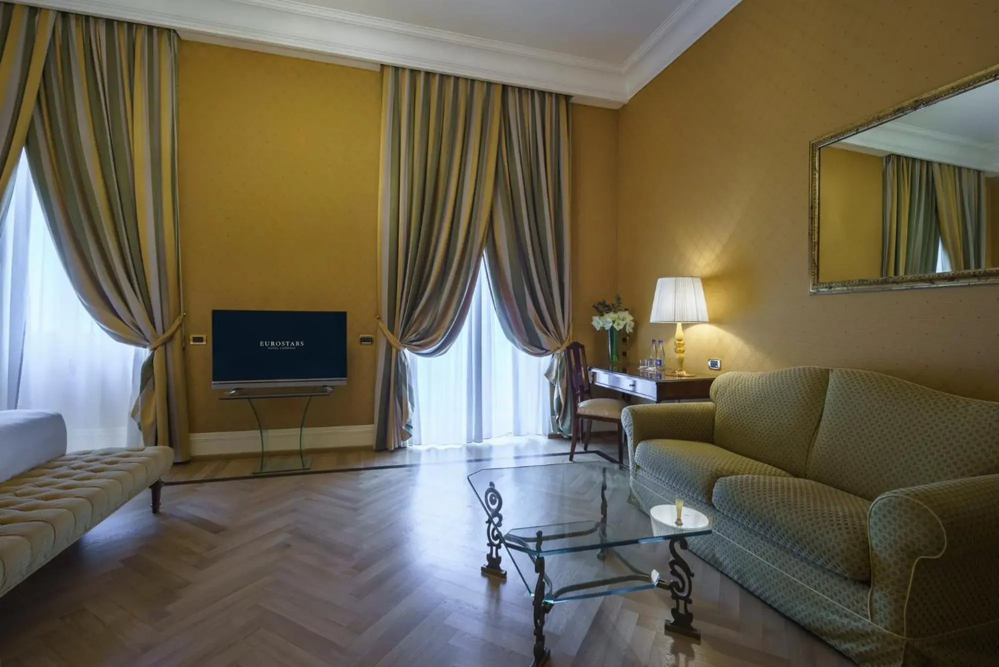 Junior Suite with Sea View in Eurostars Hotel Excelsior Junior Suite with Sea View in Eurostars Hotel Excelsior