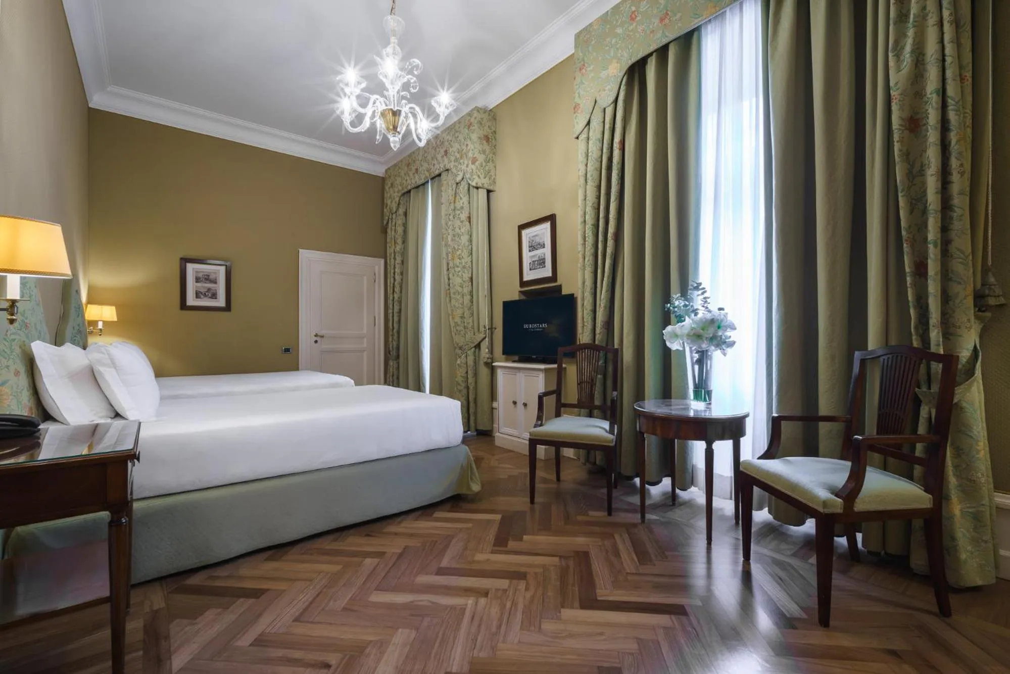 Bedroom, Bed in Eurostars Hotel Excelsior