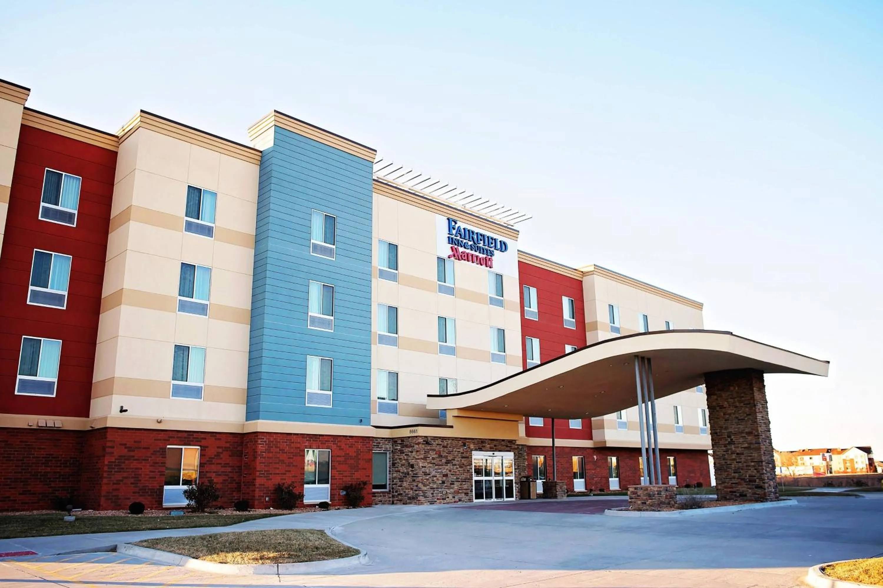 Property building in Fairfield Inn & Suites by Marriott Des Moines Urbandale