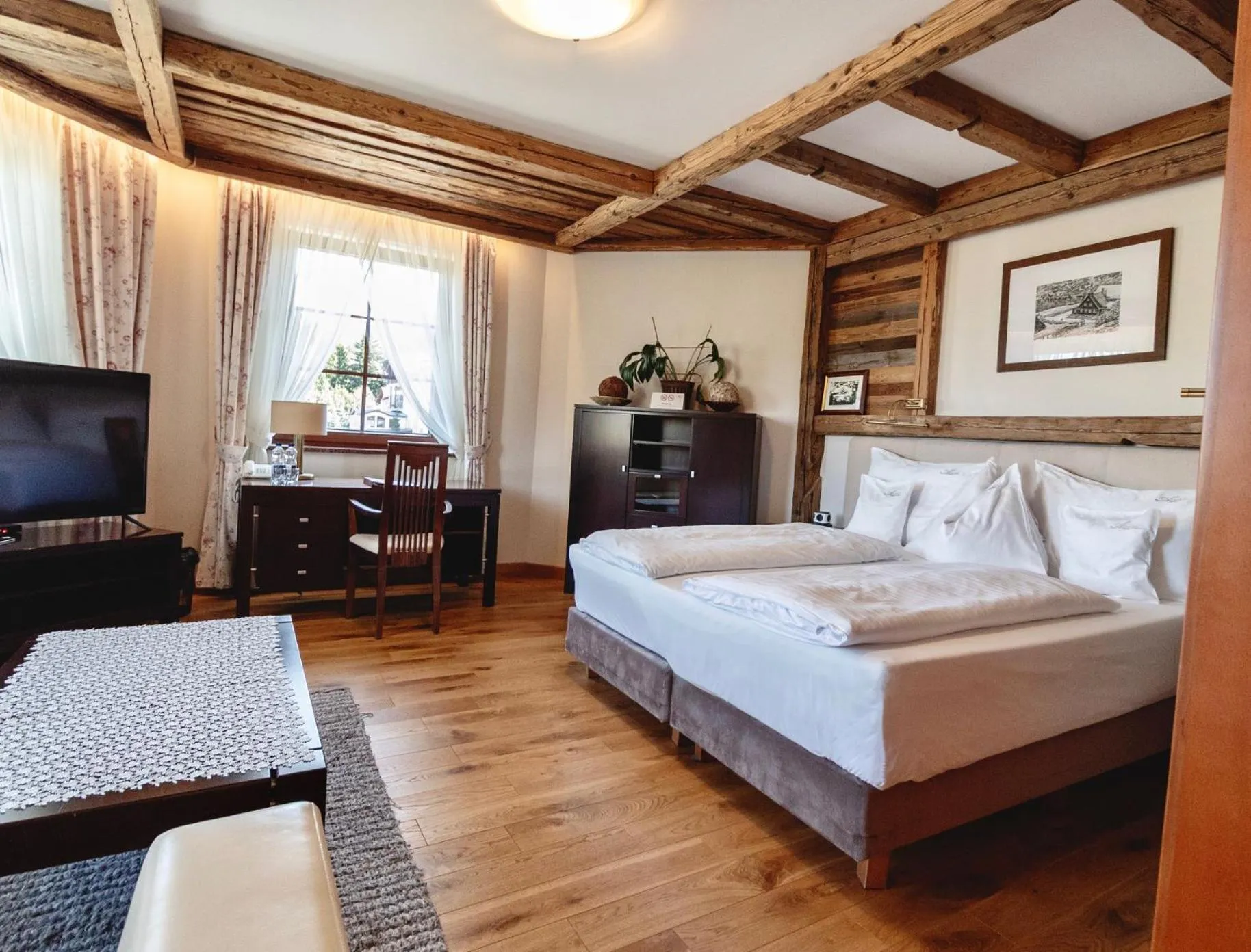 Bed in Alpejski Boutique Hotel
