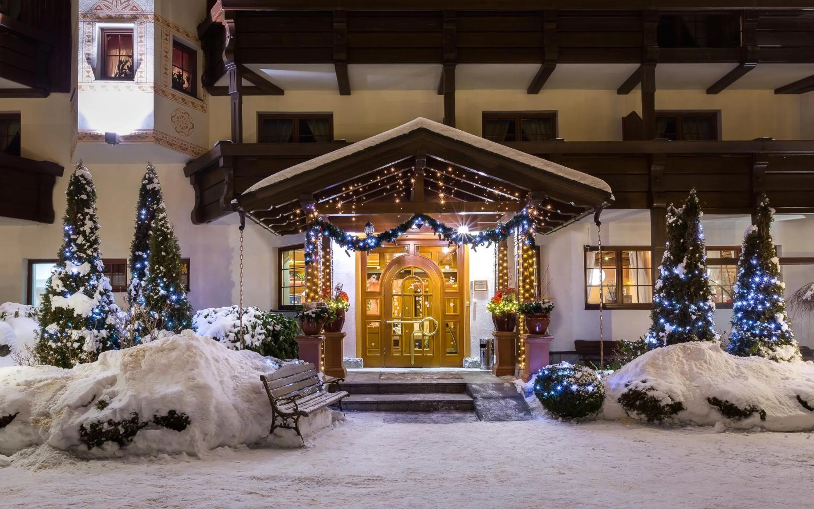 Facade/entrance in Alpejski Boutique Hotel