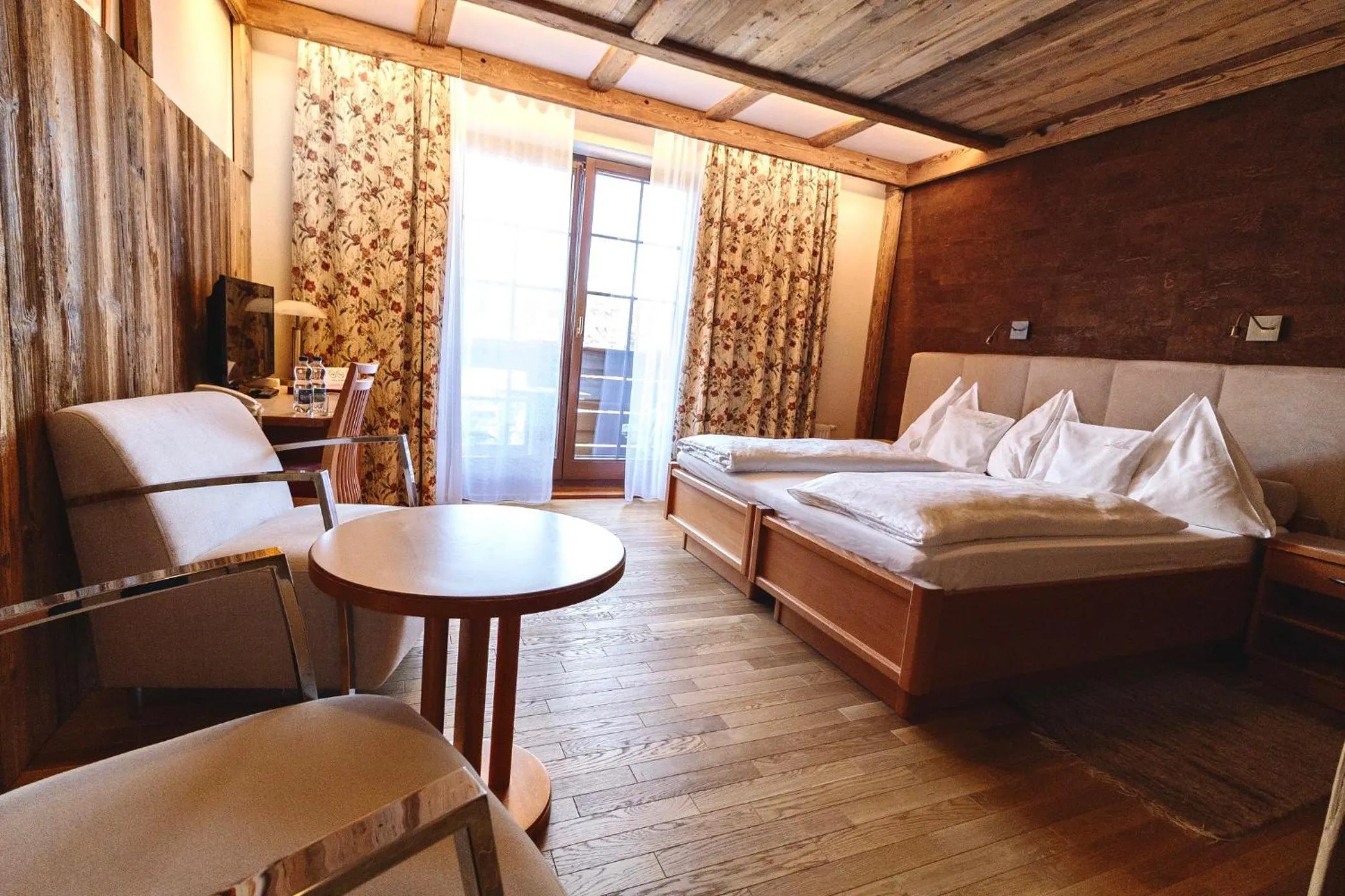 Bed in Alpejski Boutique Hotel