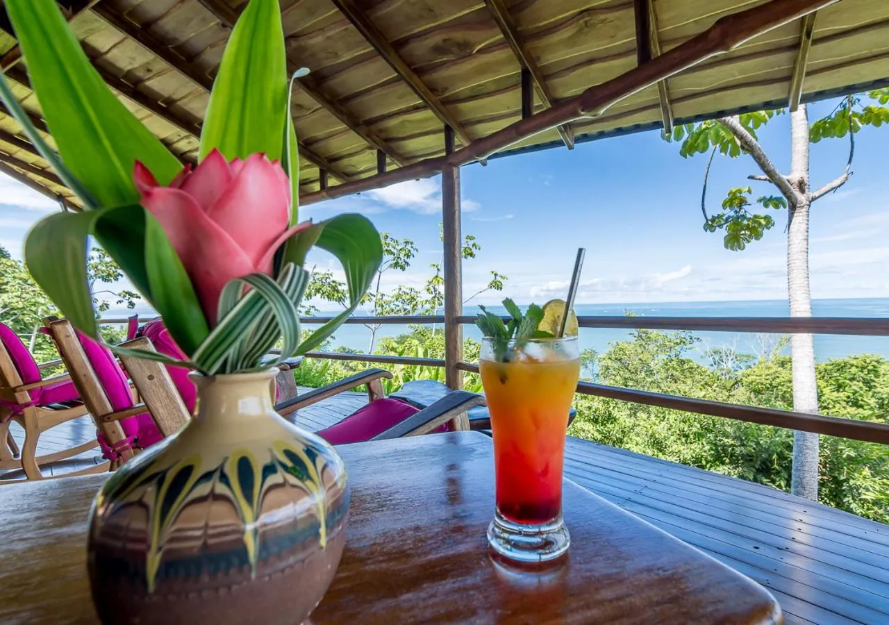 Restaurant/places to eat in La Cusinga Lodge