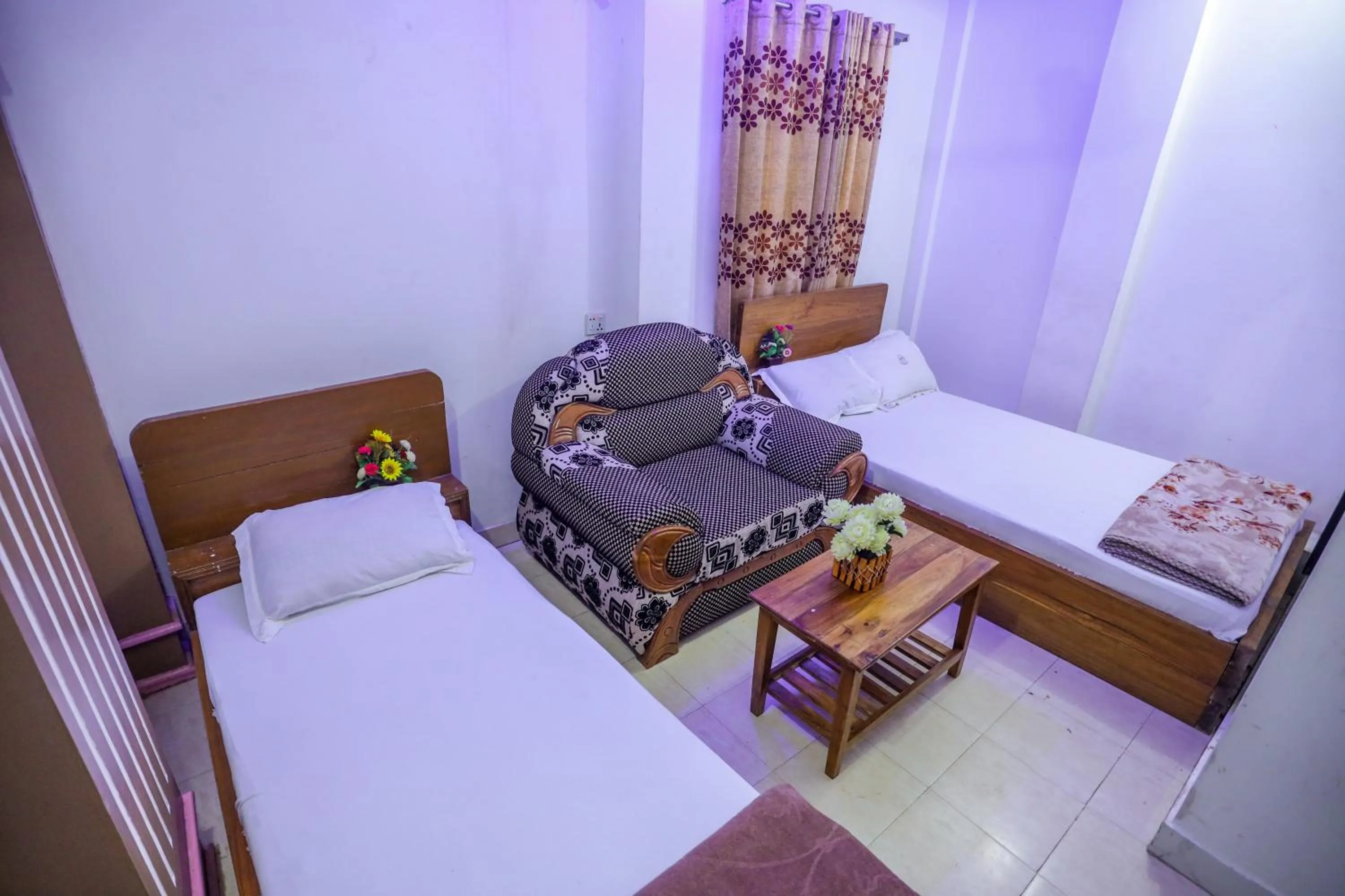 Photo of the whole room, Bed in Hotel City International Green Road