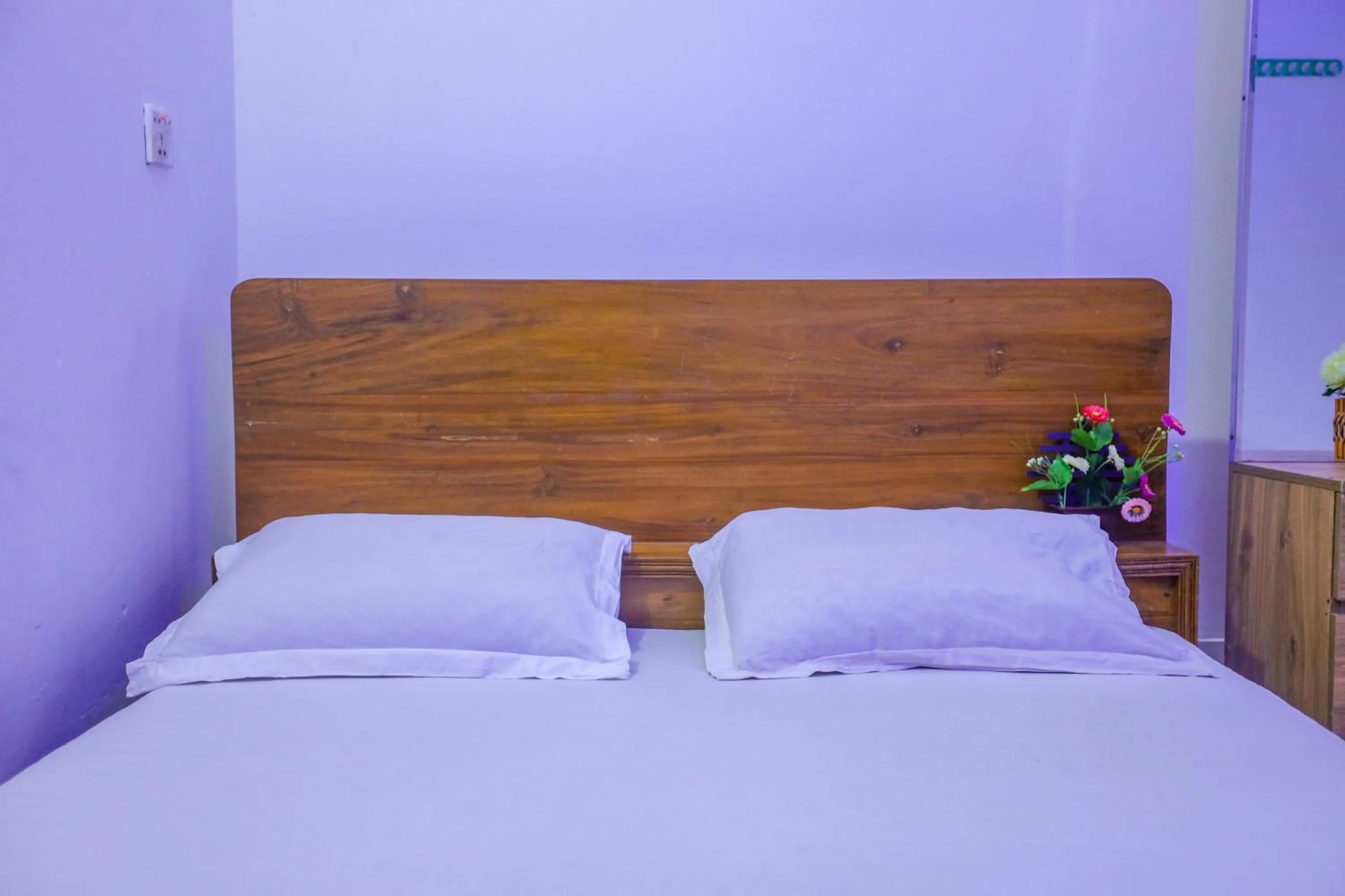 Bedroom, Bed in Hotel City International Green Road