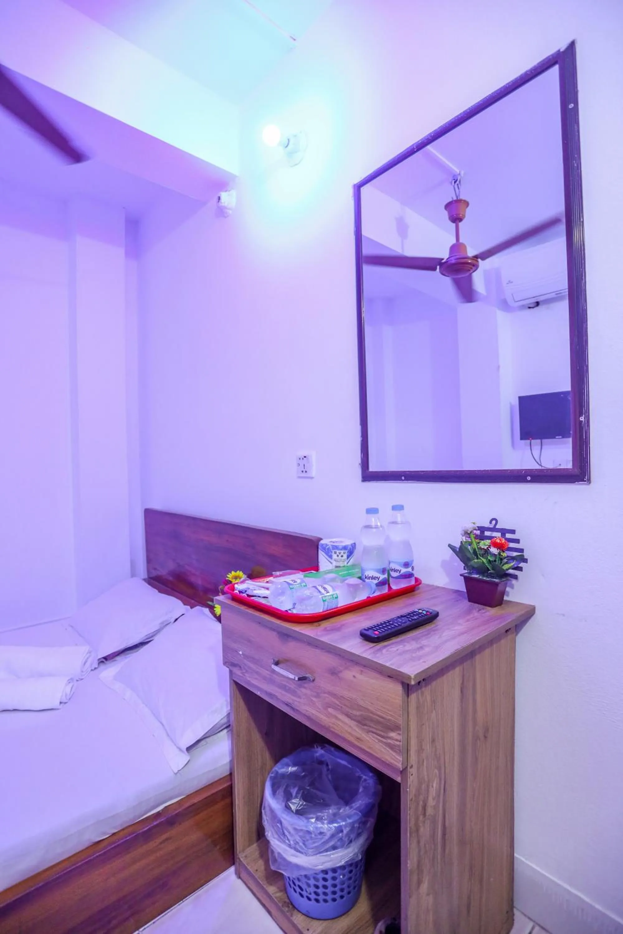 Bed in Hotel City International Green Road