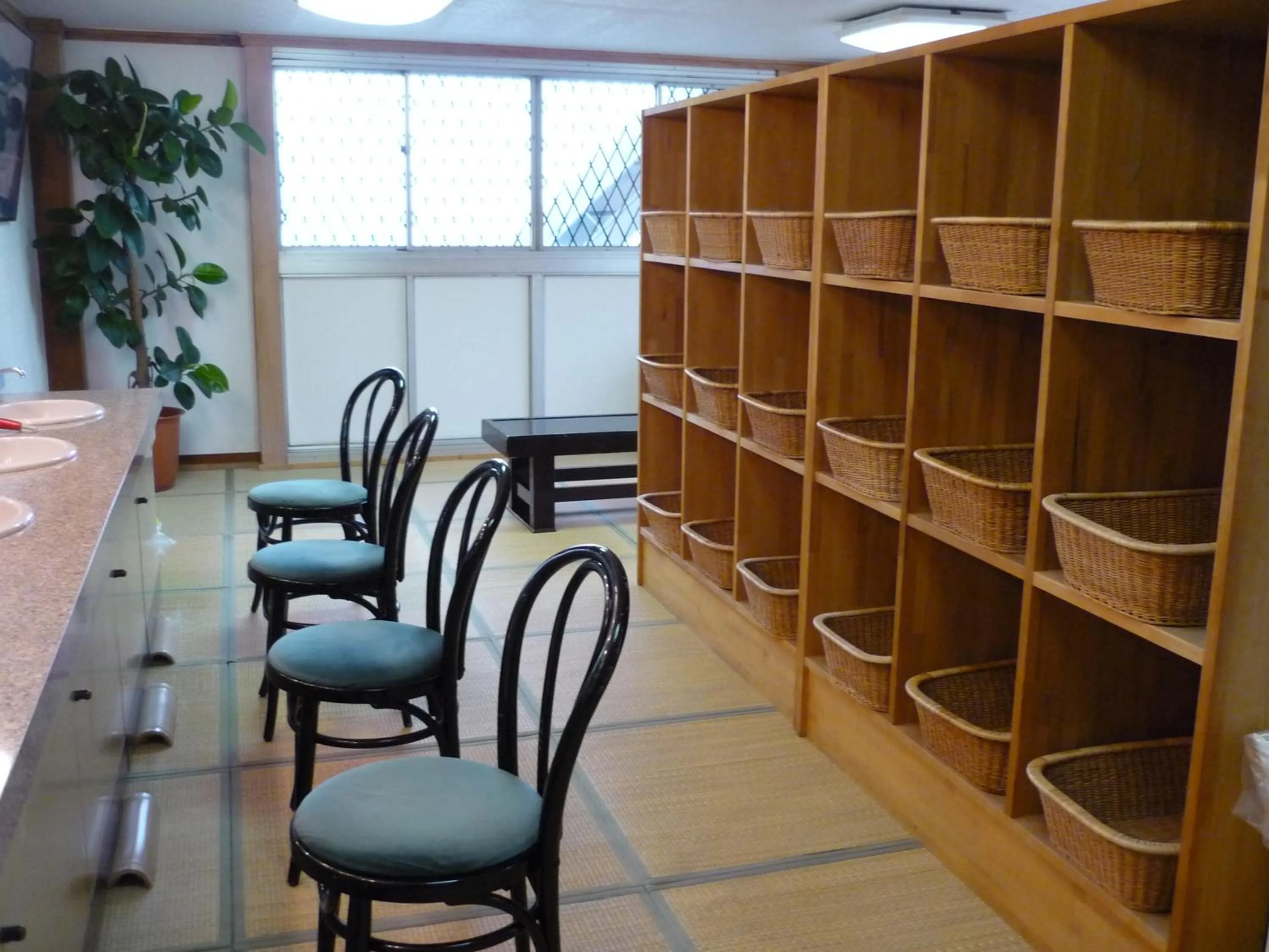 Hot Spring Bath, Dining Area in Hotel Housenkaku