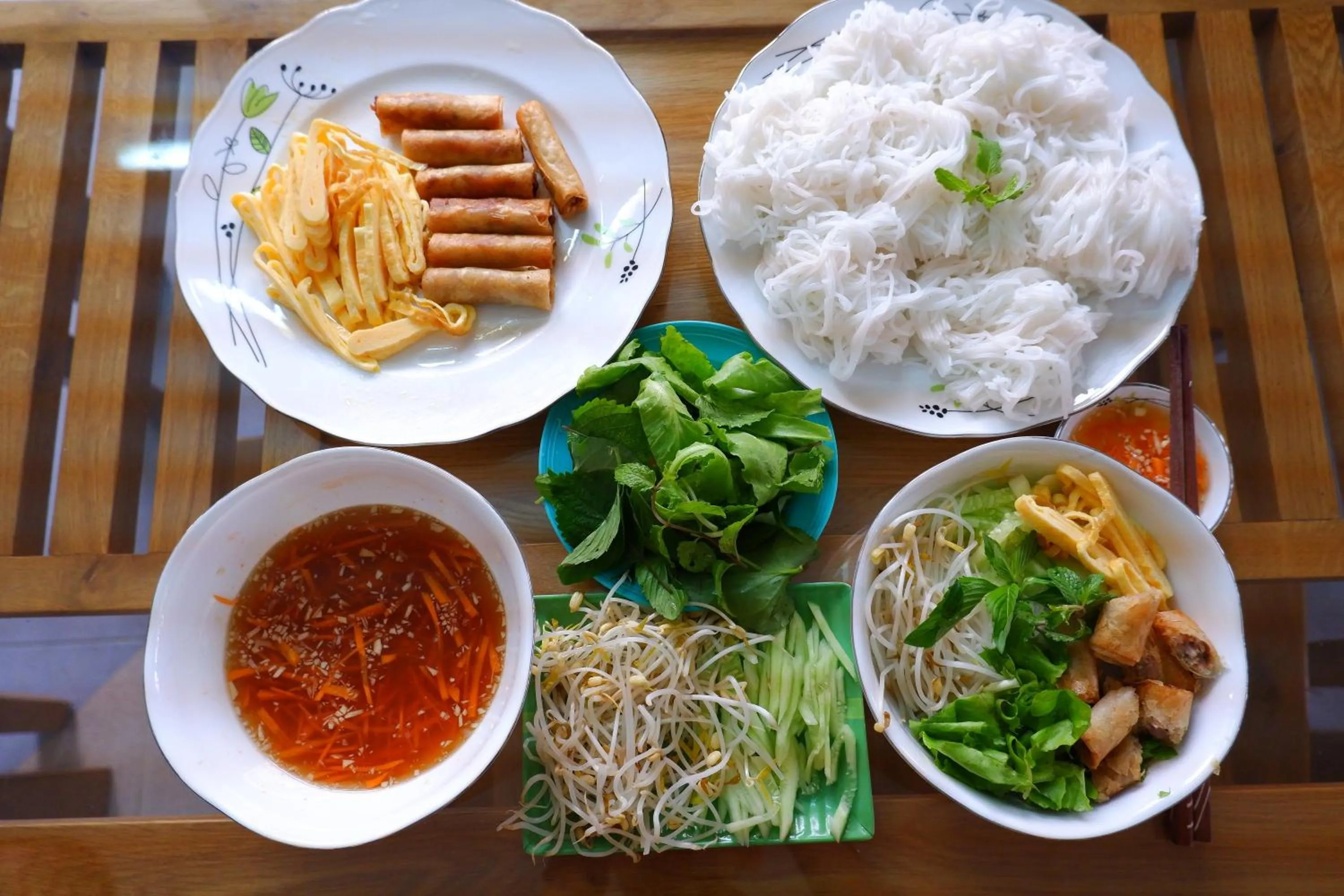 Breakfast in Winter Spring Homestay Center