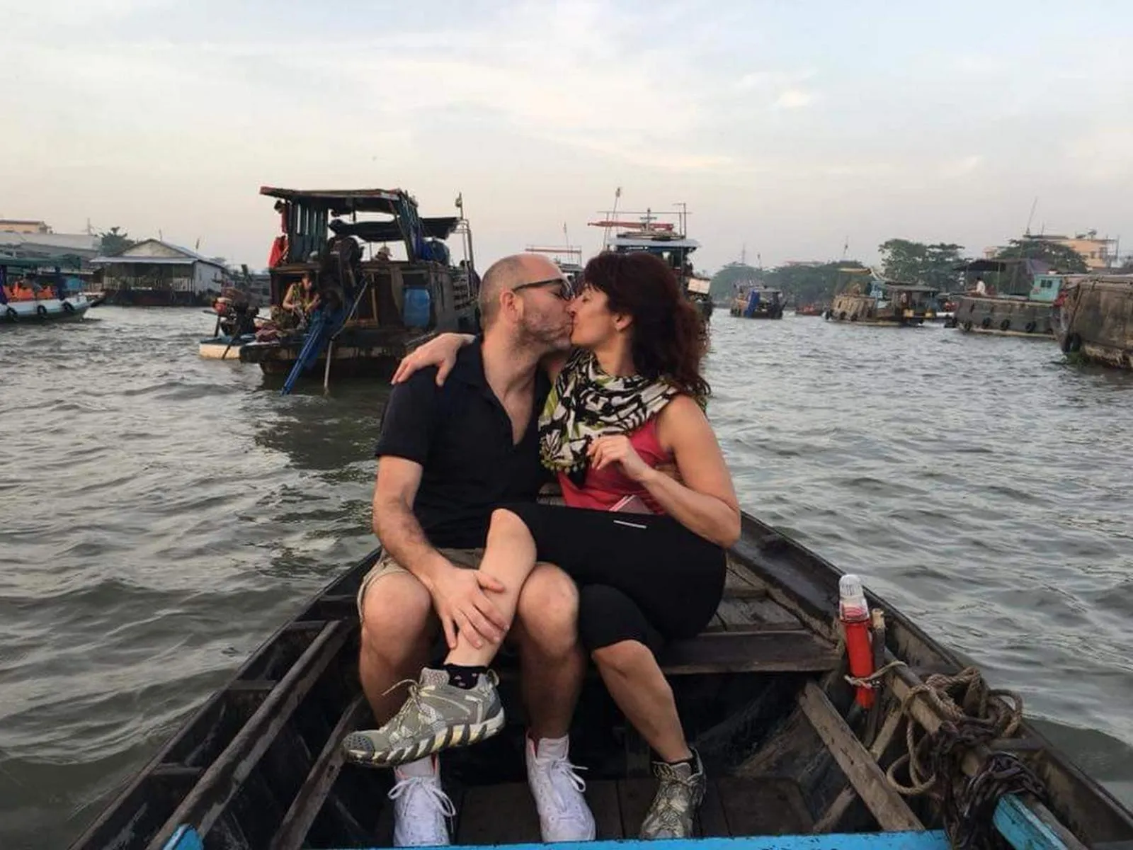 Sunrise in Winter Spring Homestay Center