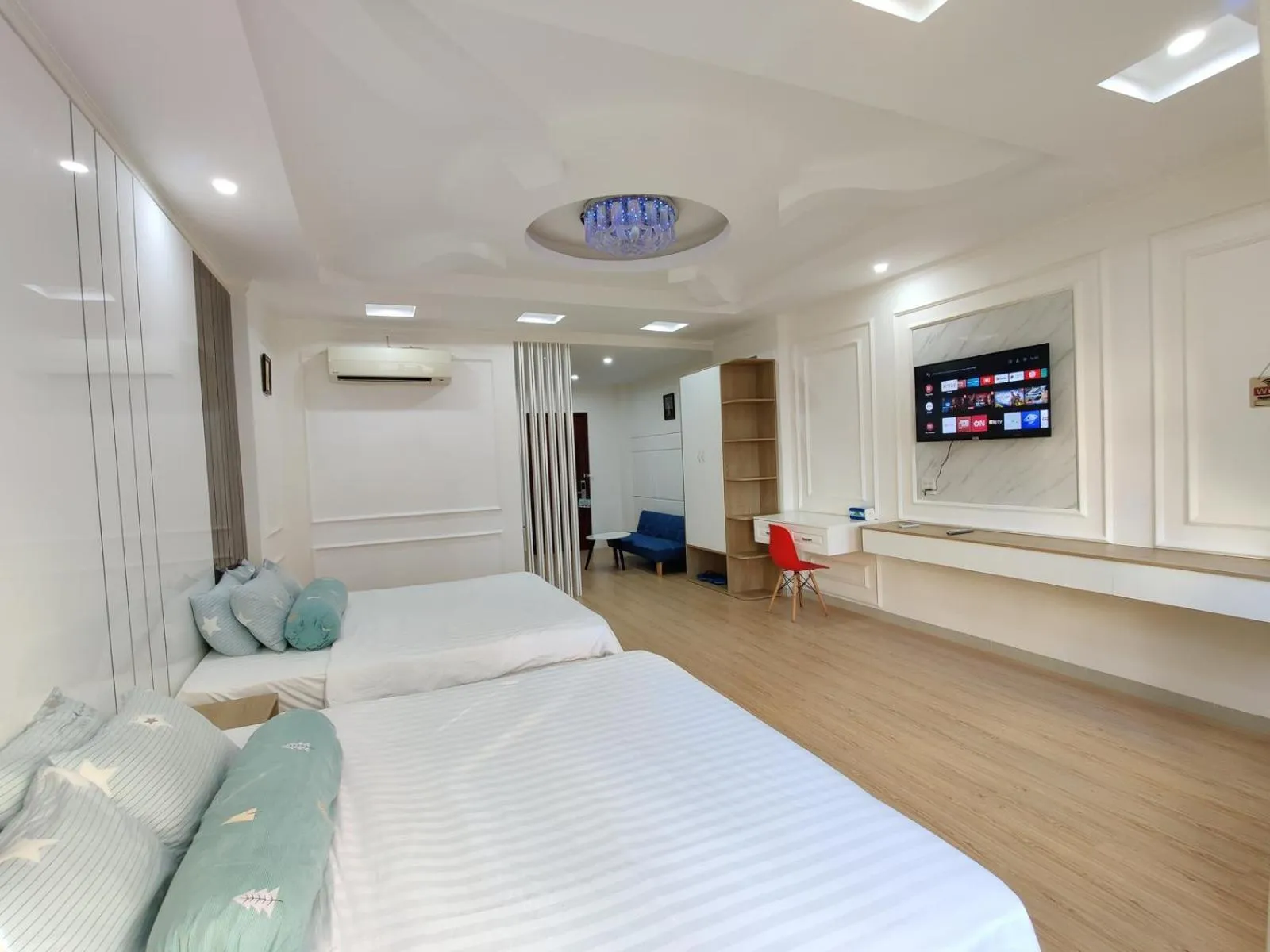 Photo of the whole room, Bed in Winter Spring Homestay Center