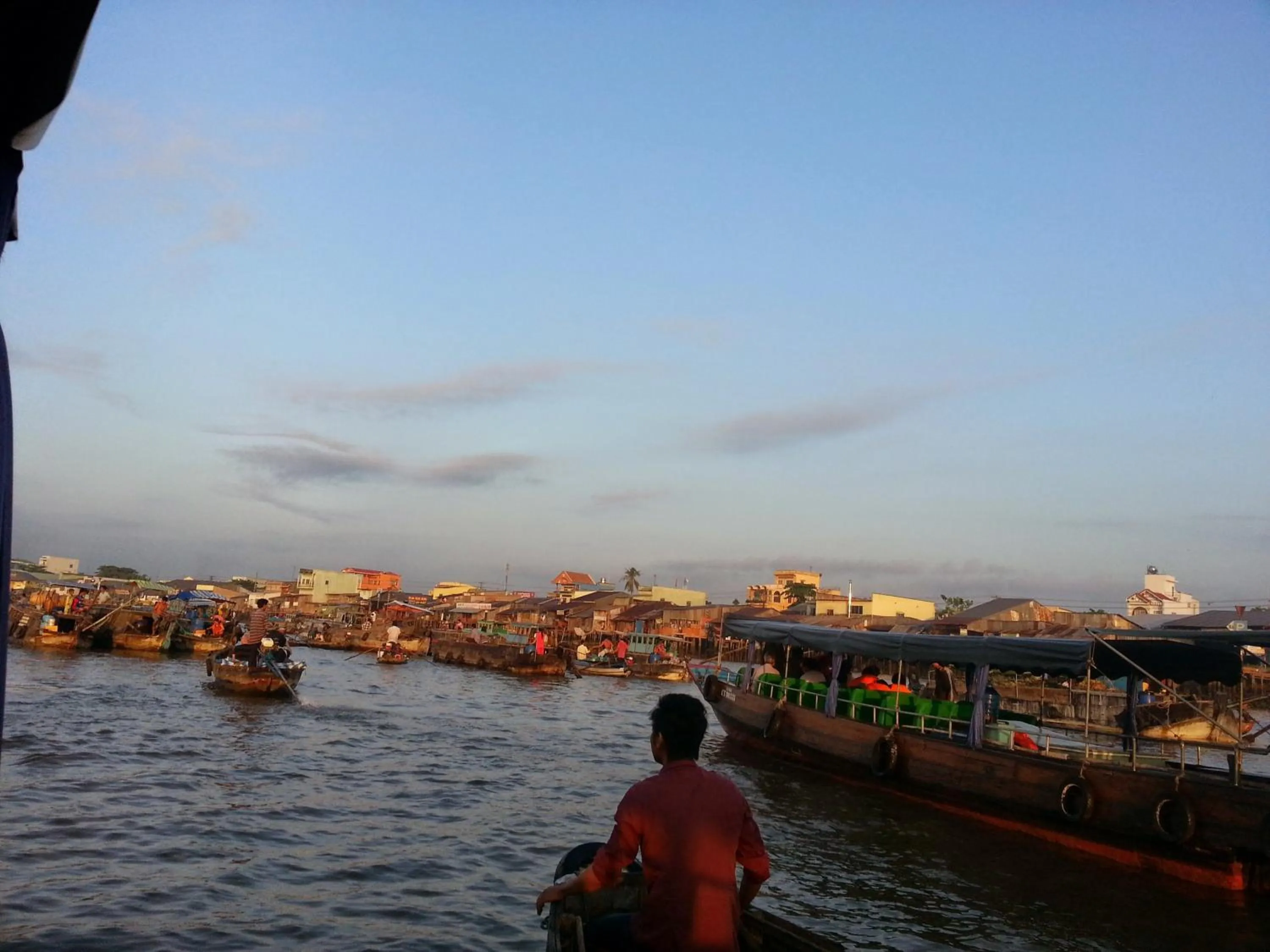 Neighbourhood in Winter Spring Homestay Center