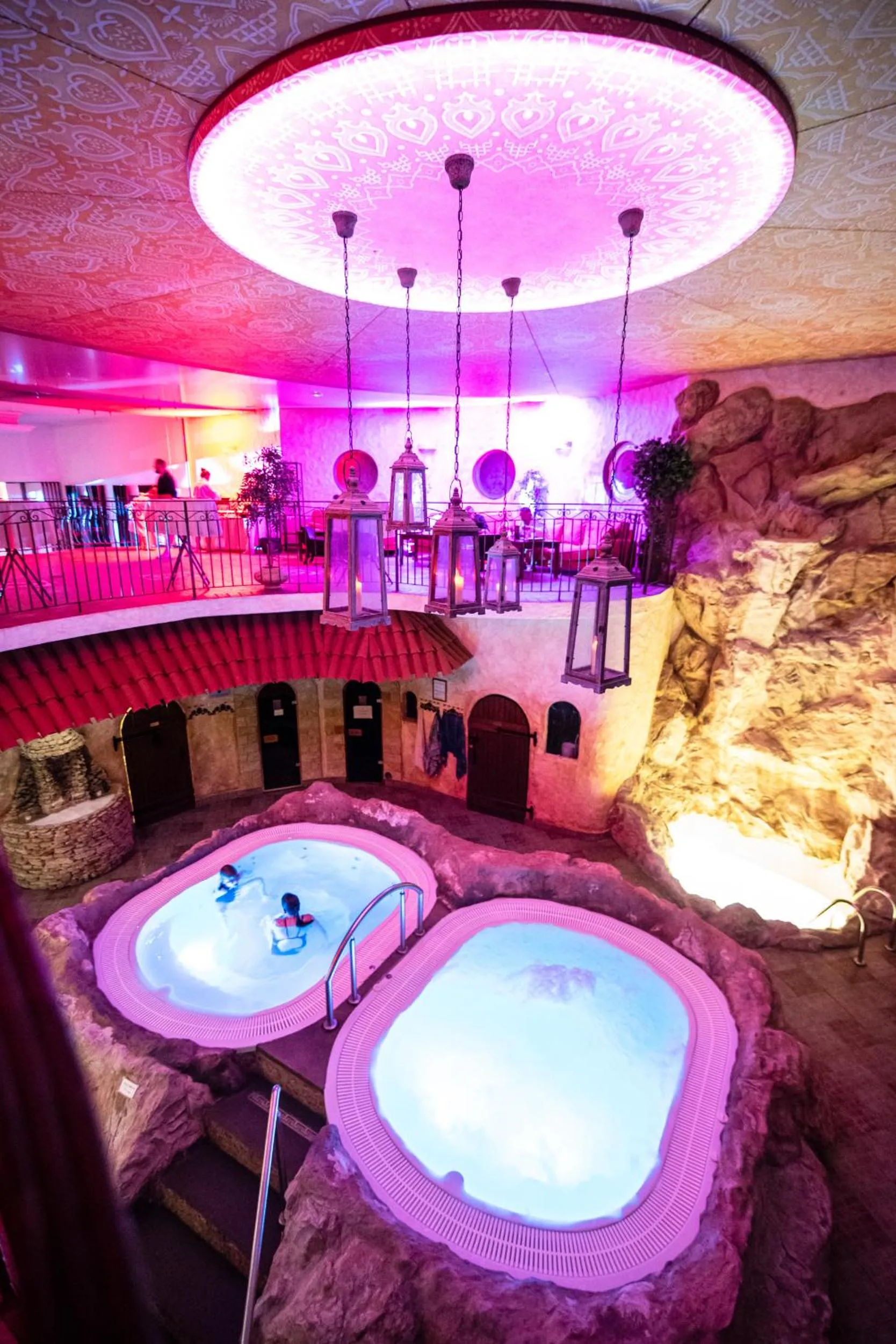 Hot Tub in Hotel Azzun Orient SPA&Wellness