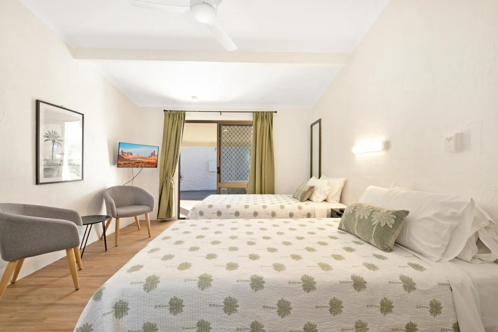 Bedroom, Bed in Kinka Palms Motel