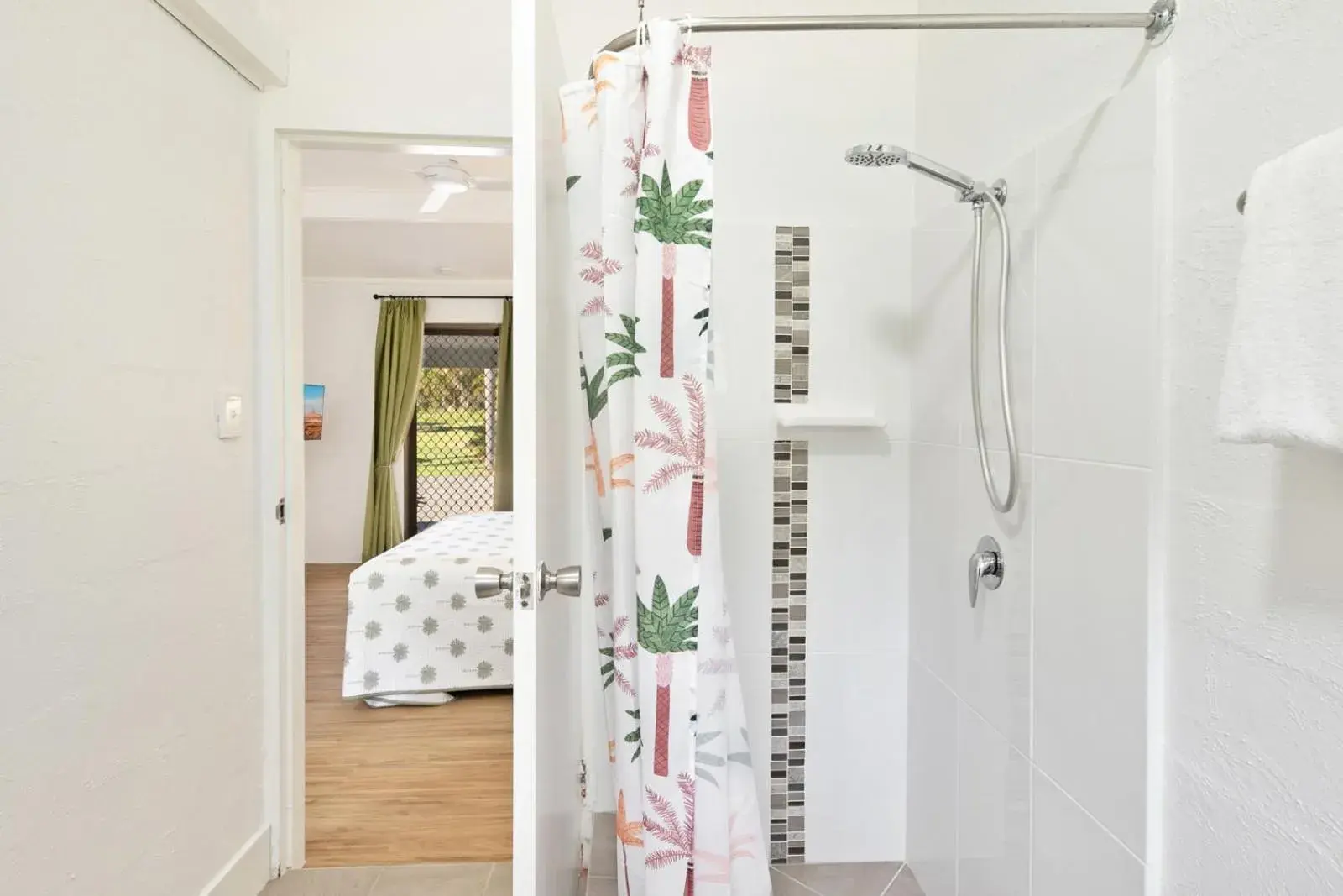 Family Room in Kinka Palms Motel Family Room in Kinka Palms Motel