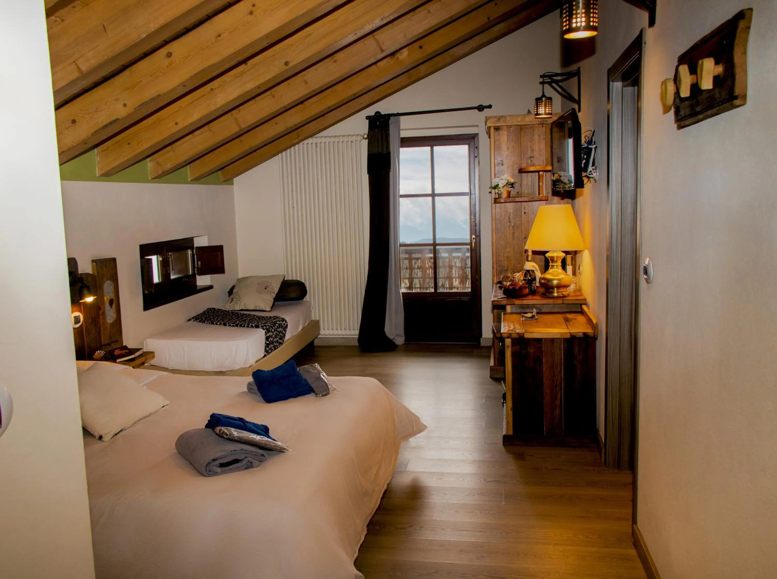 Bedroom, Bed in Maison Cly