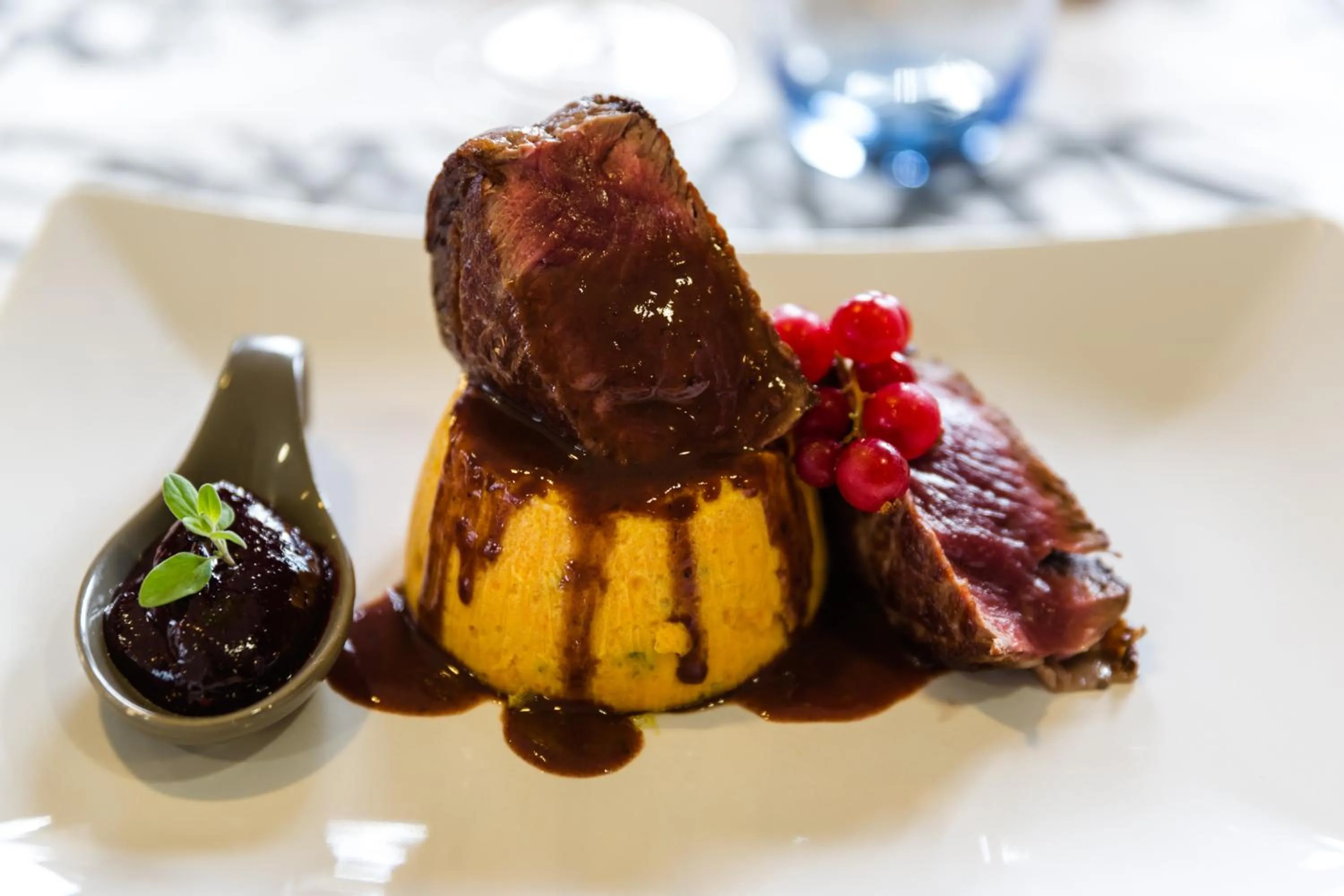 Food and drinks in Maison Cly