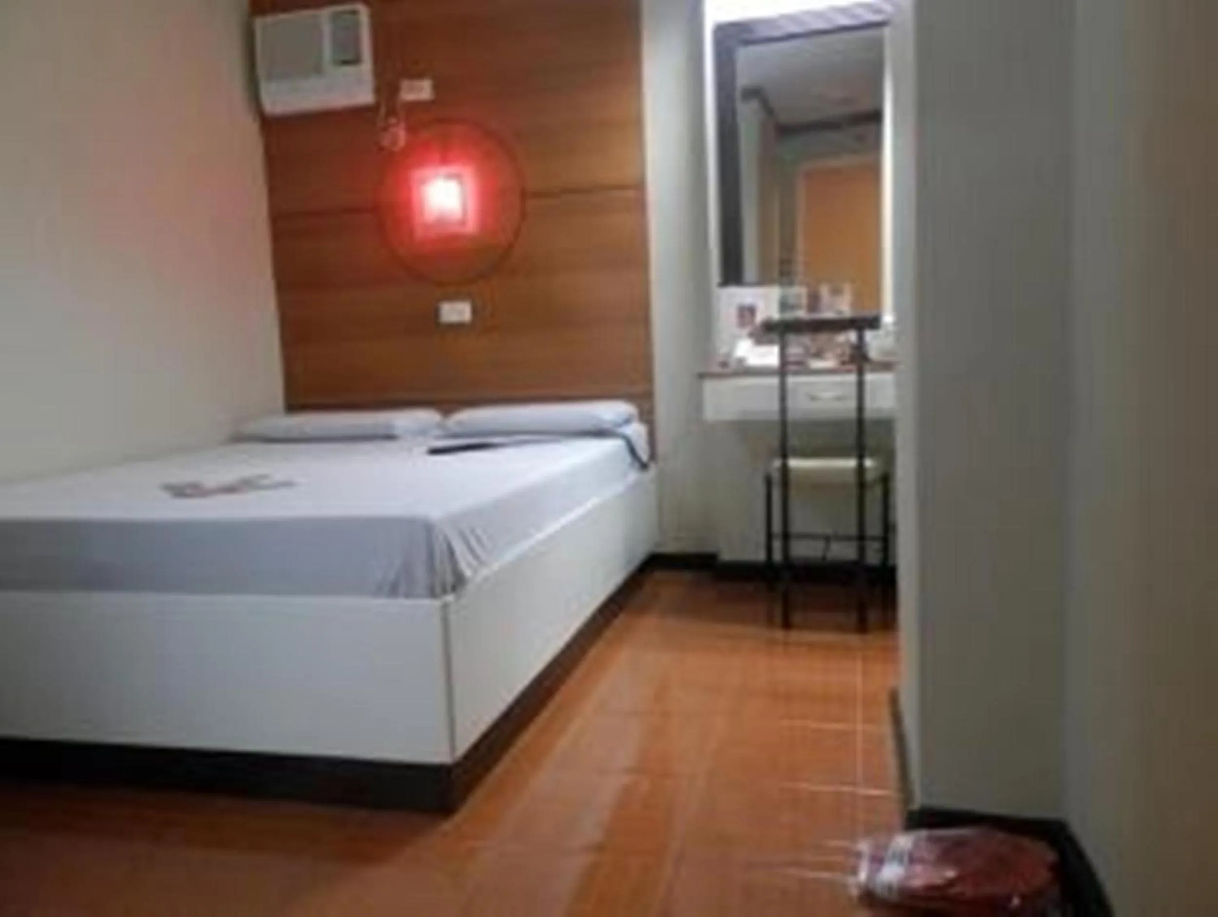 Photo of the whole room, Bed in Hotel Sogo Banawe