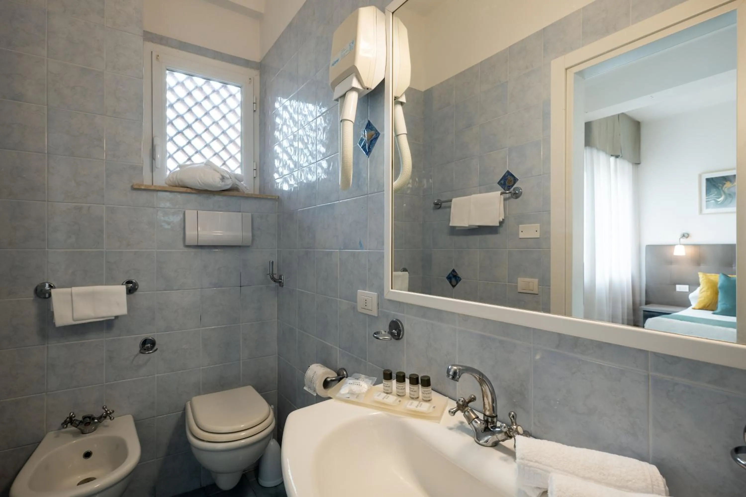 Bathroom in Hotel Continental