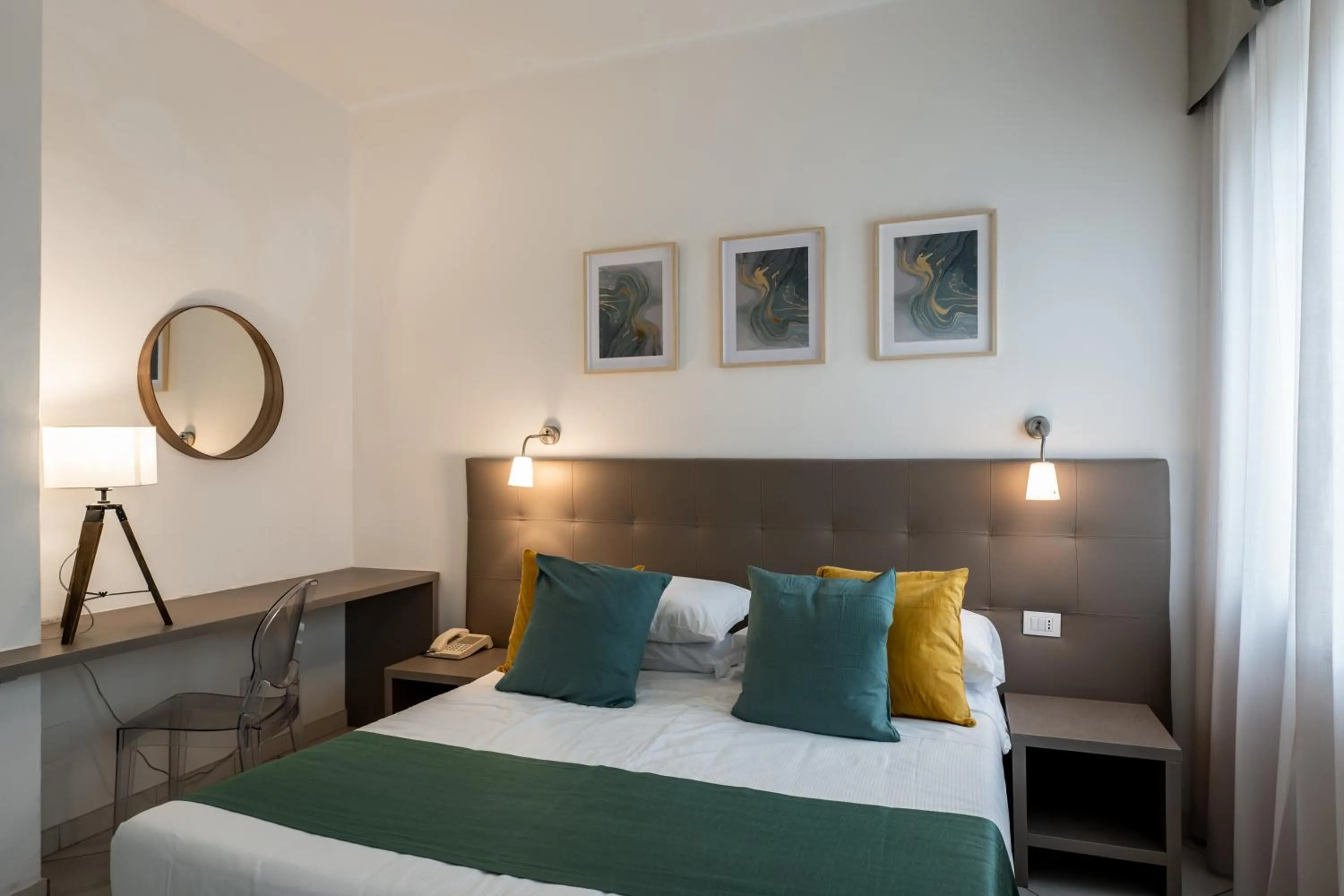 Bed in Hotel Continental