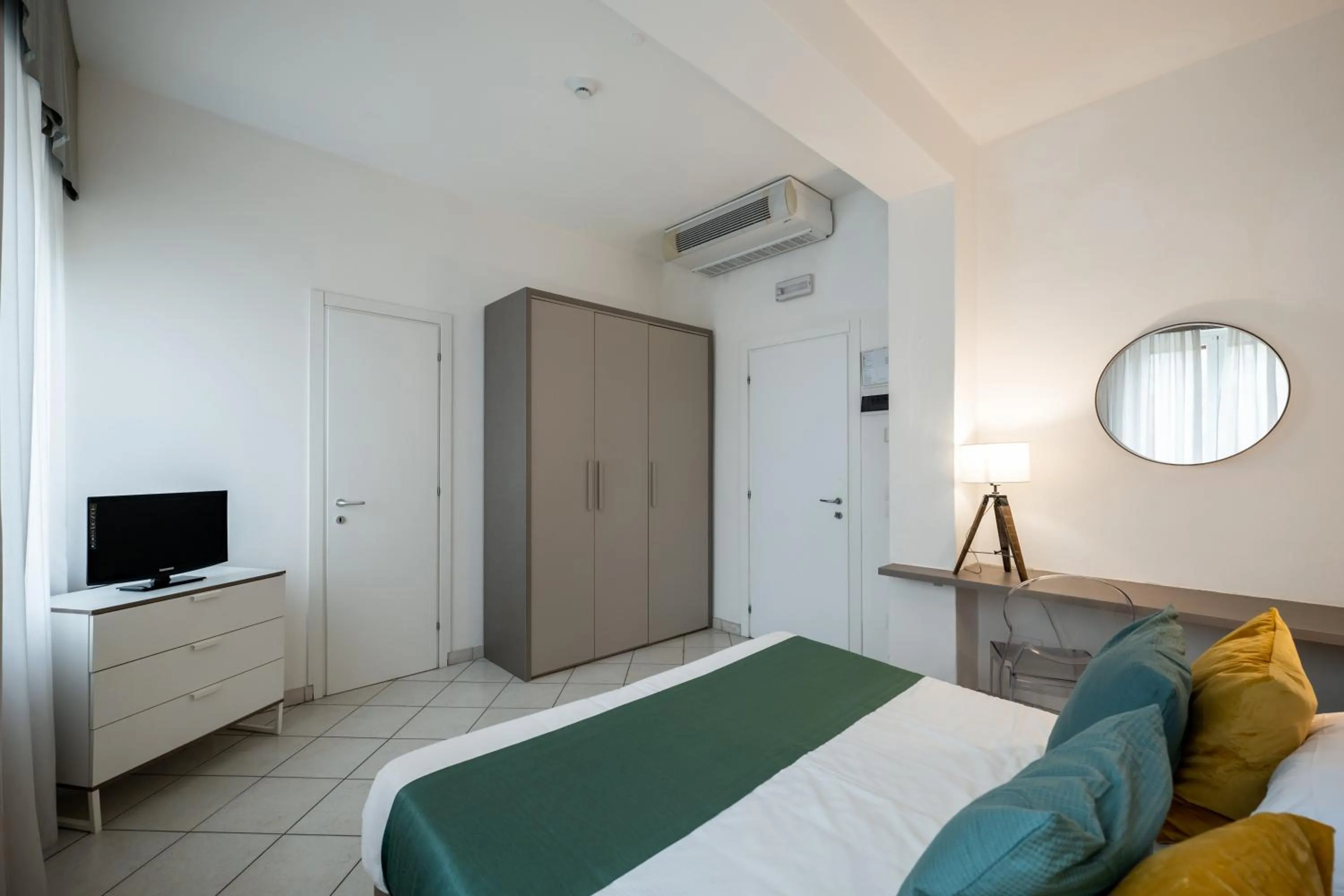 Bedroom, Bed in Hotel Continental